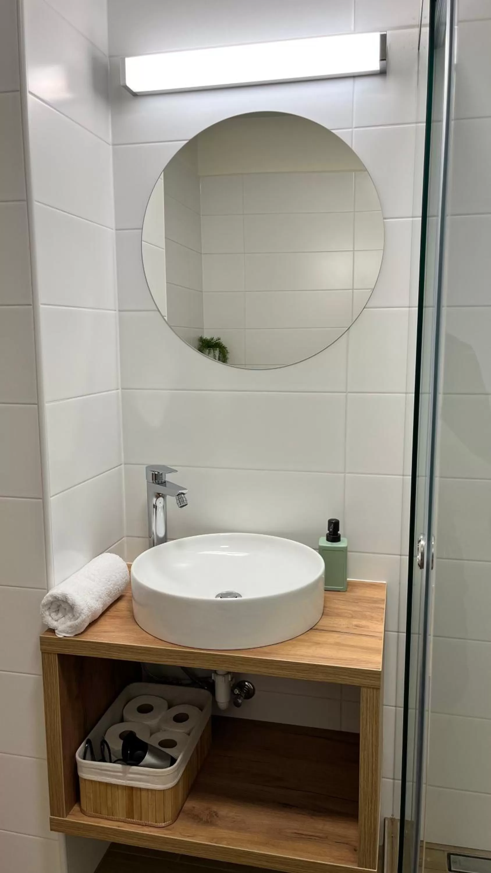 Shower in Rezidex Apartmanház