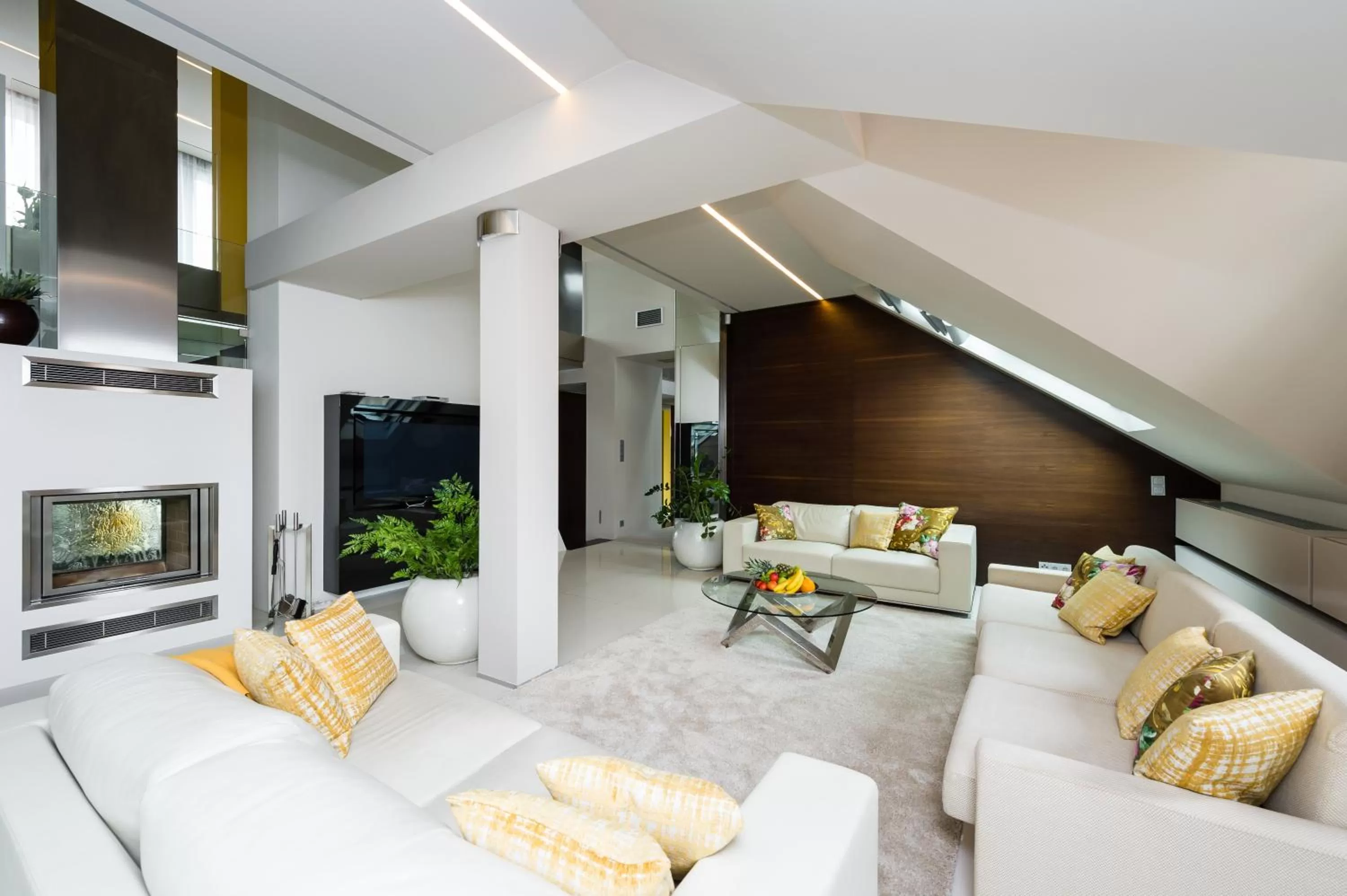 Living room in Grand Central Residence by TKC