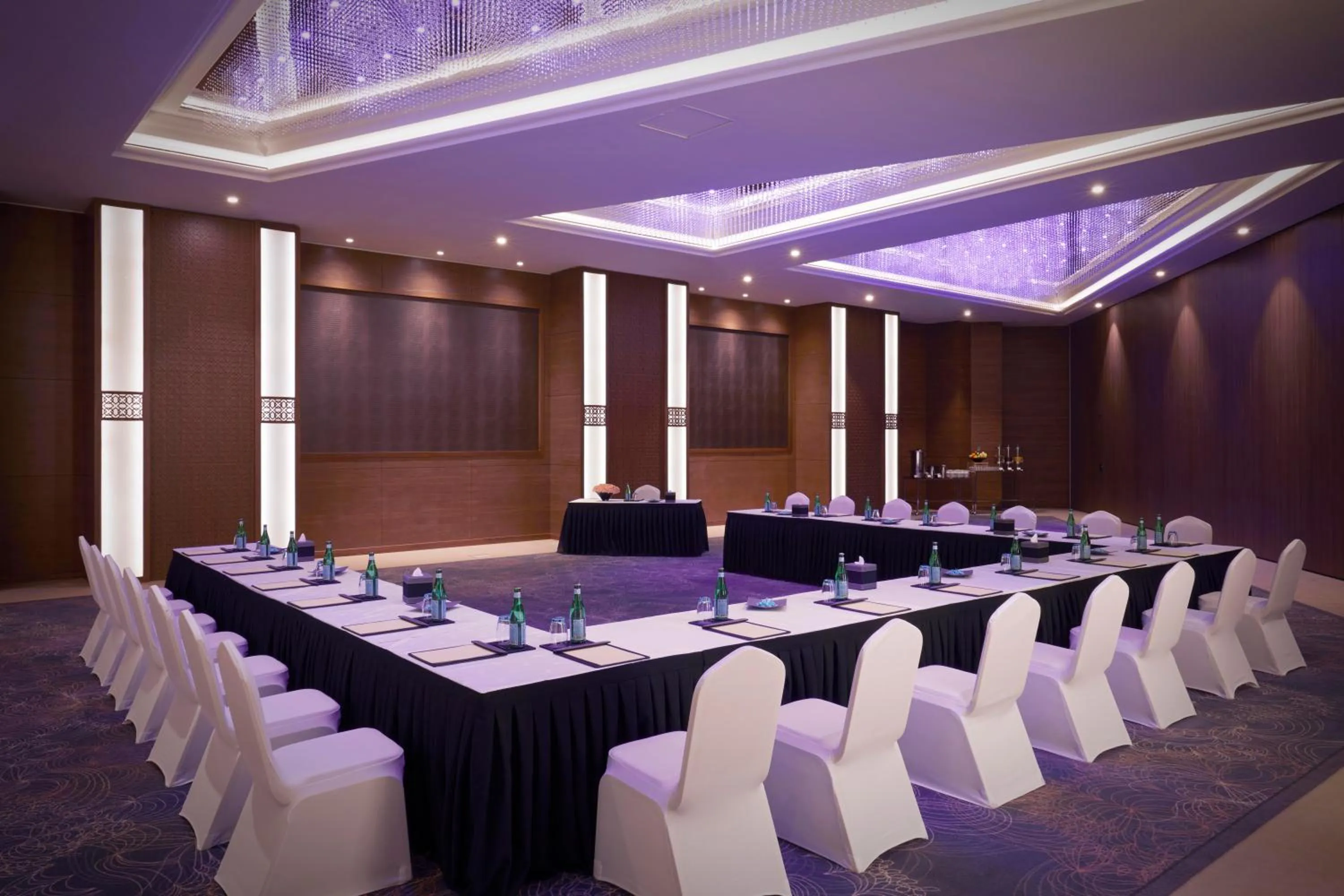 Business facilities in Royal Tulip Muscat
