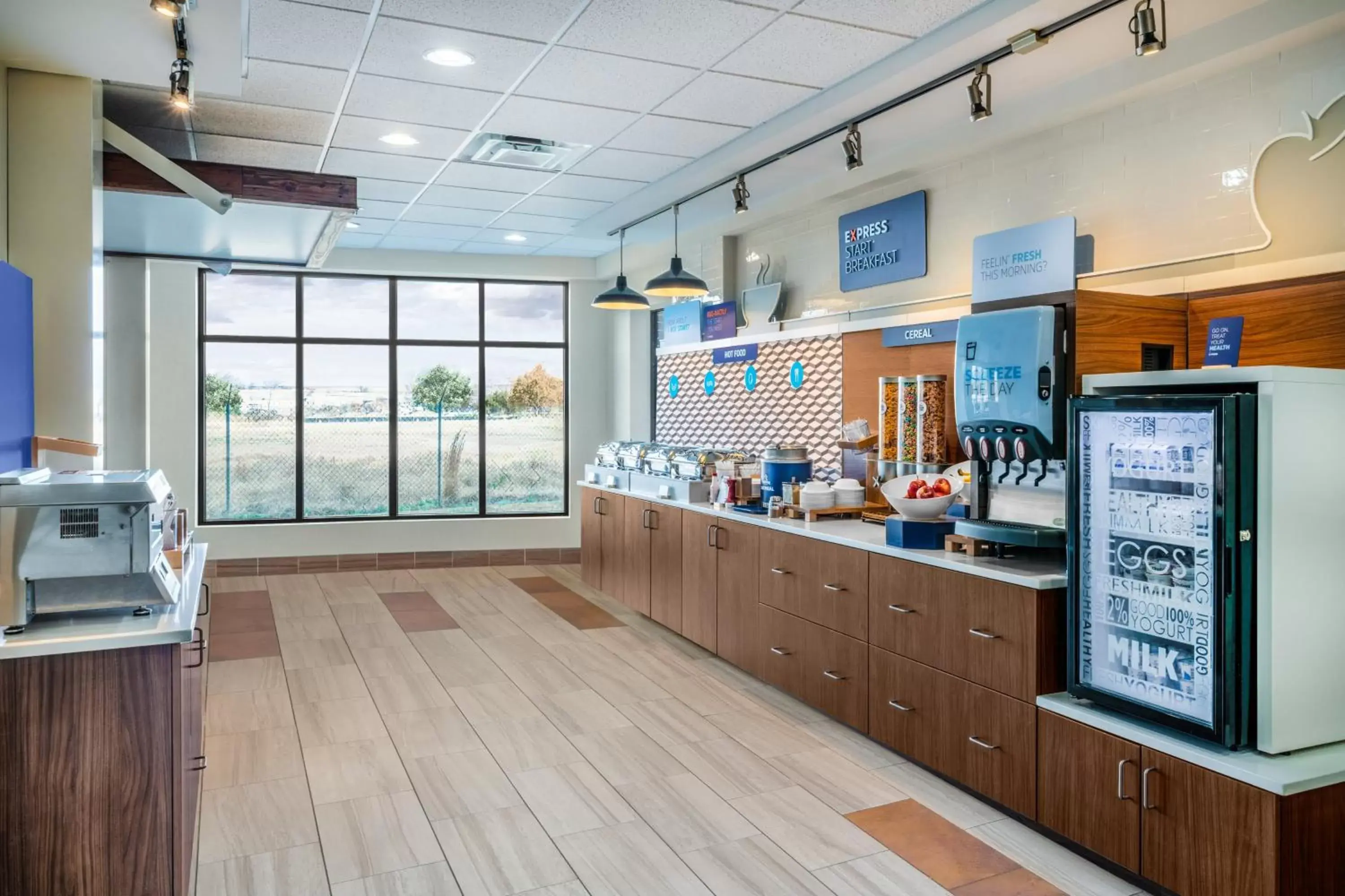 Breakfast in Holiday Inn Express Hotel & Suites Tappahannock by IHG Breakfast in Holiday Inn Express Hotel & Suites Tappahannock by IHG