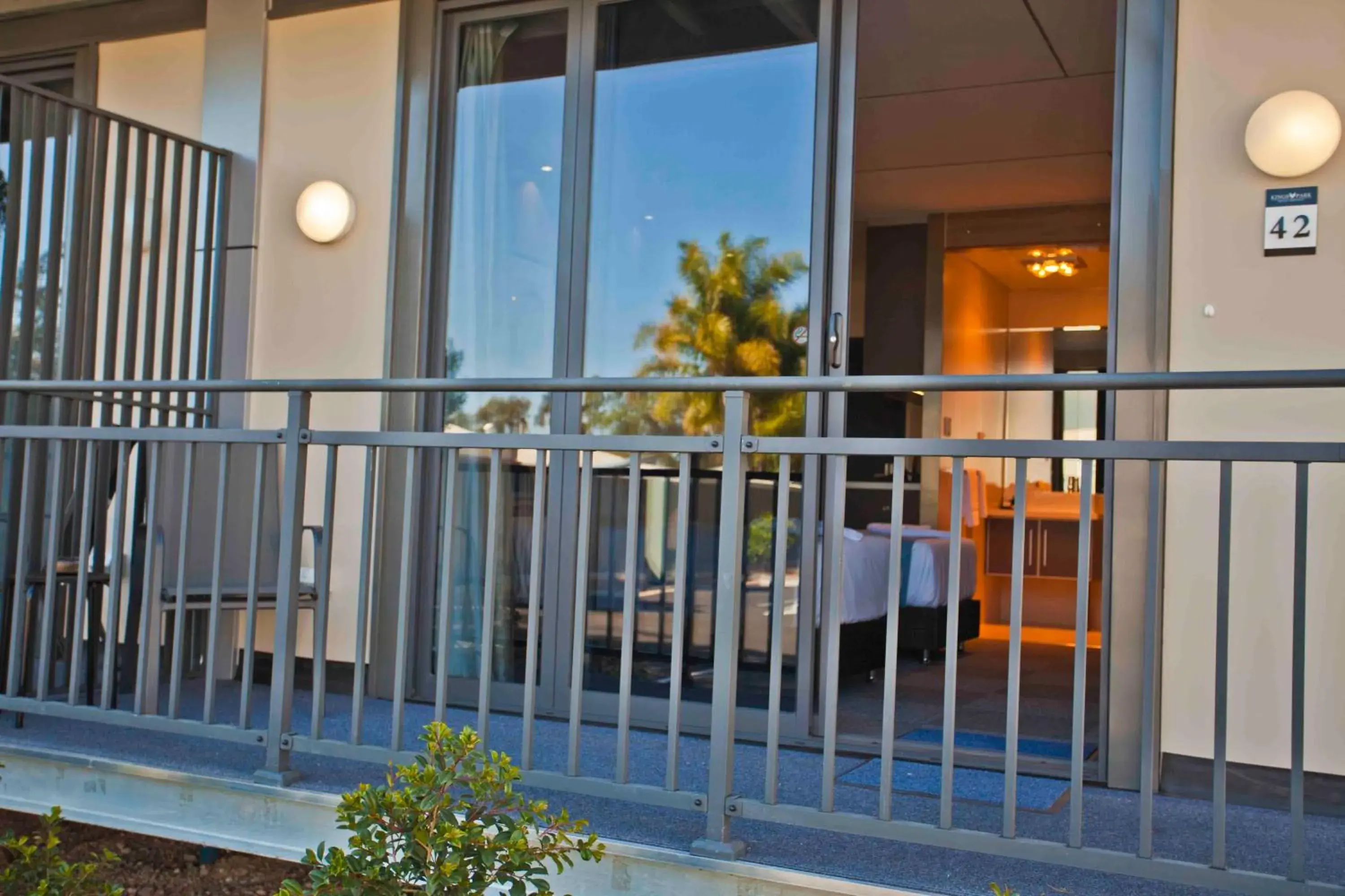 Balcony/Terrace in Kings Park - Accommodation