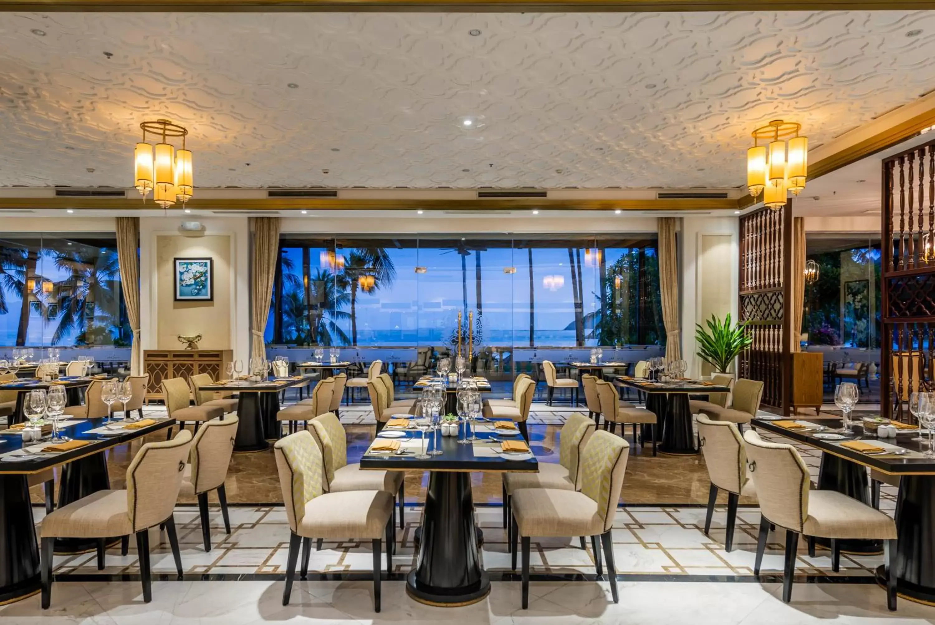 Restaurant/Places to Eat in Vinpearl Resort Nha Trang