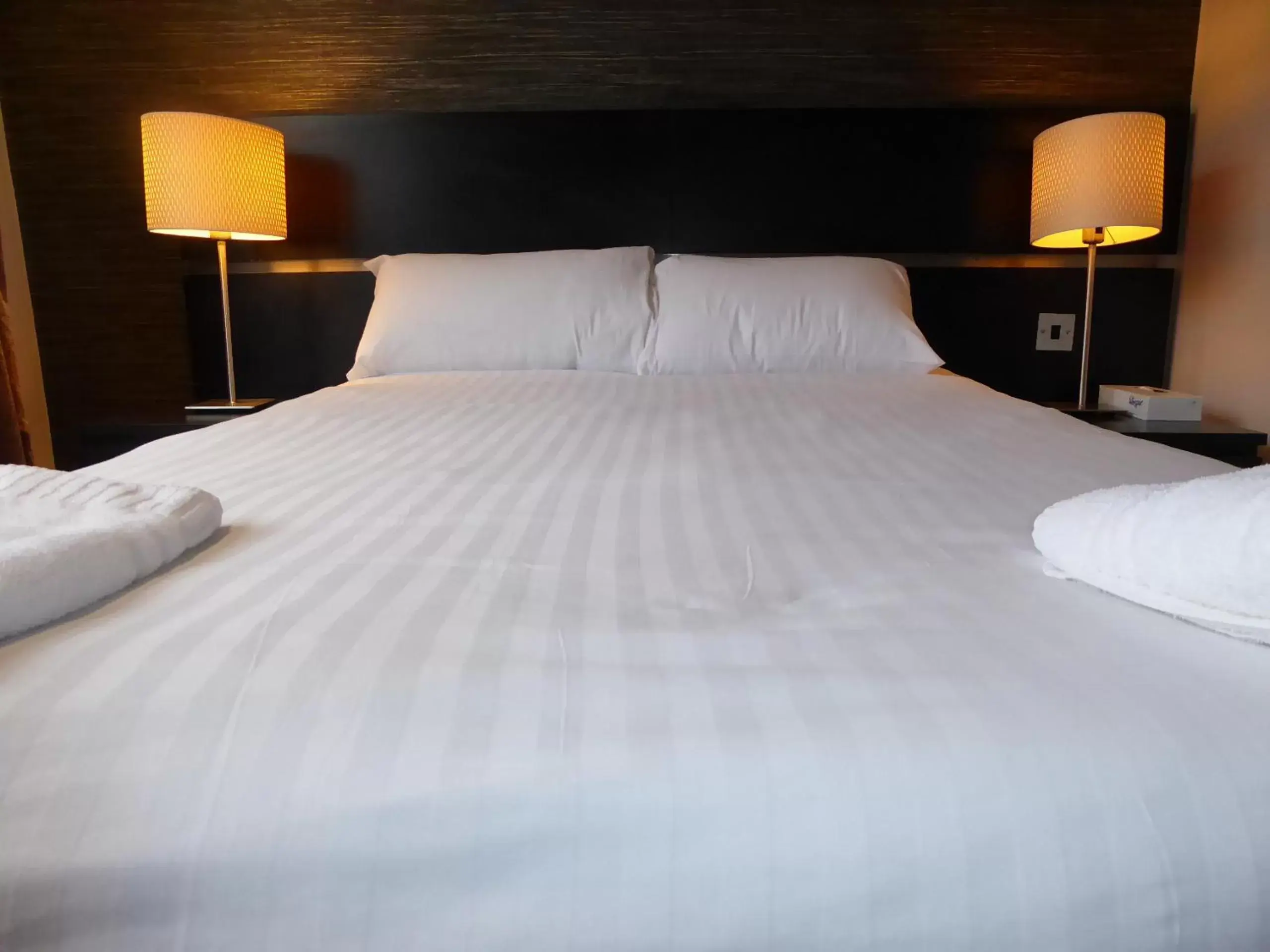 Bedroom, Bed in Hatfield Lodge