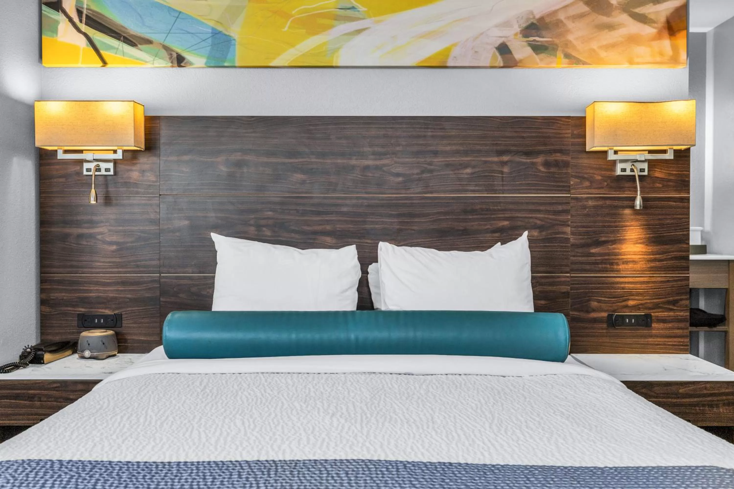 Bed in Inn at Rockaway San Francisco Pacifica