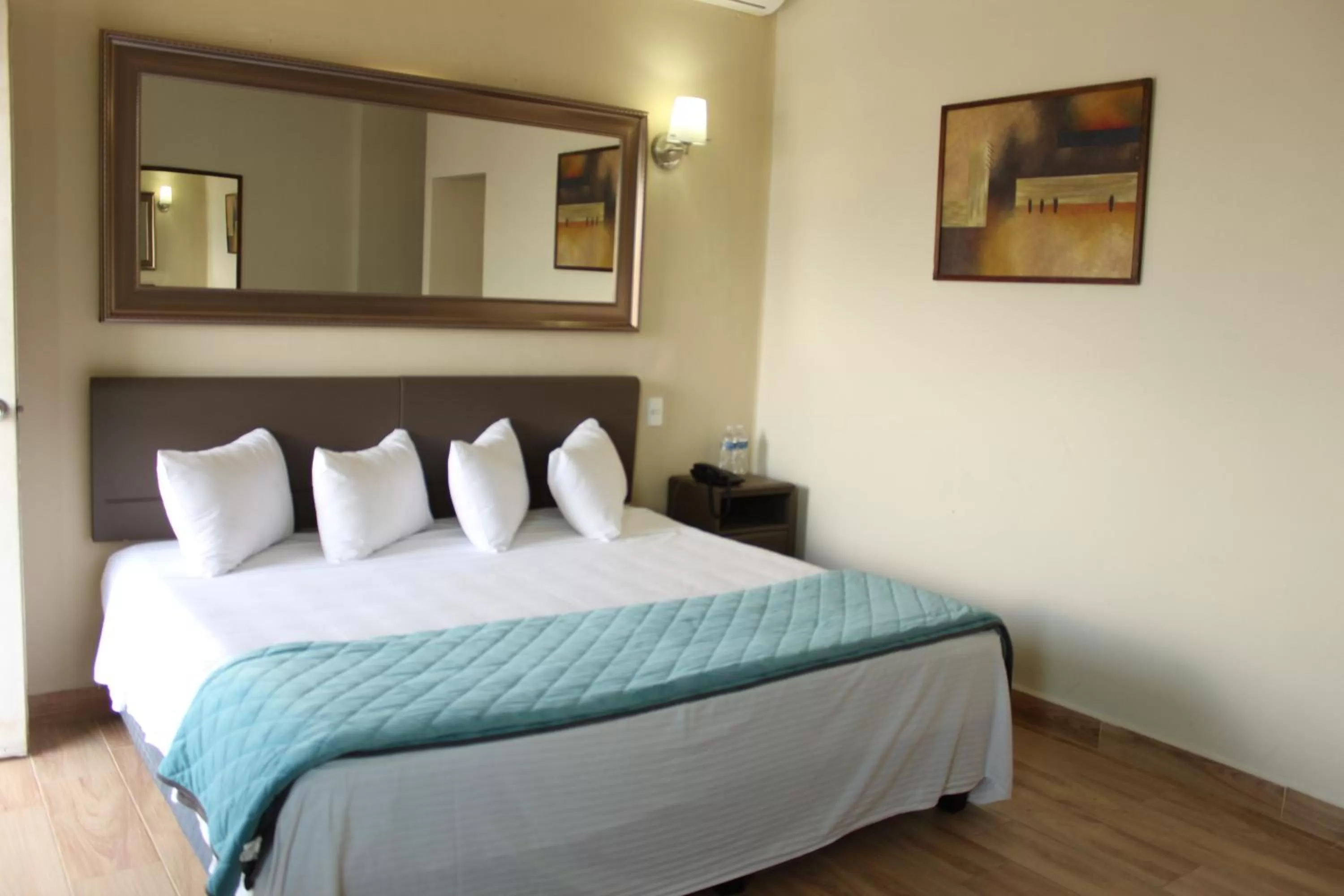 Decorative detail, Bed in Hotel Plaza del Arco Express