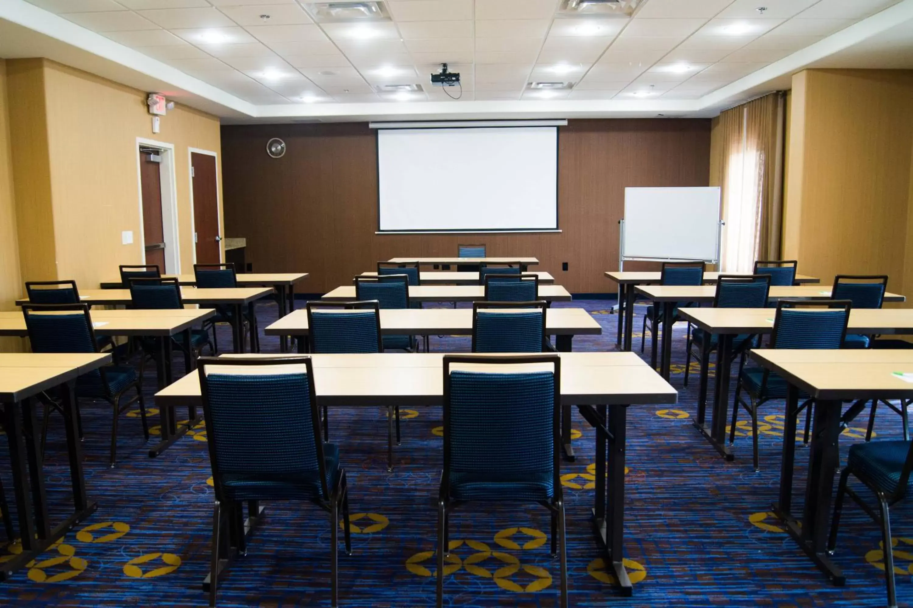 Meeting/conference room in Courtyard by Marriott Atlanta Conyers