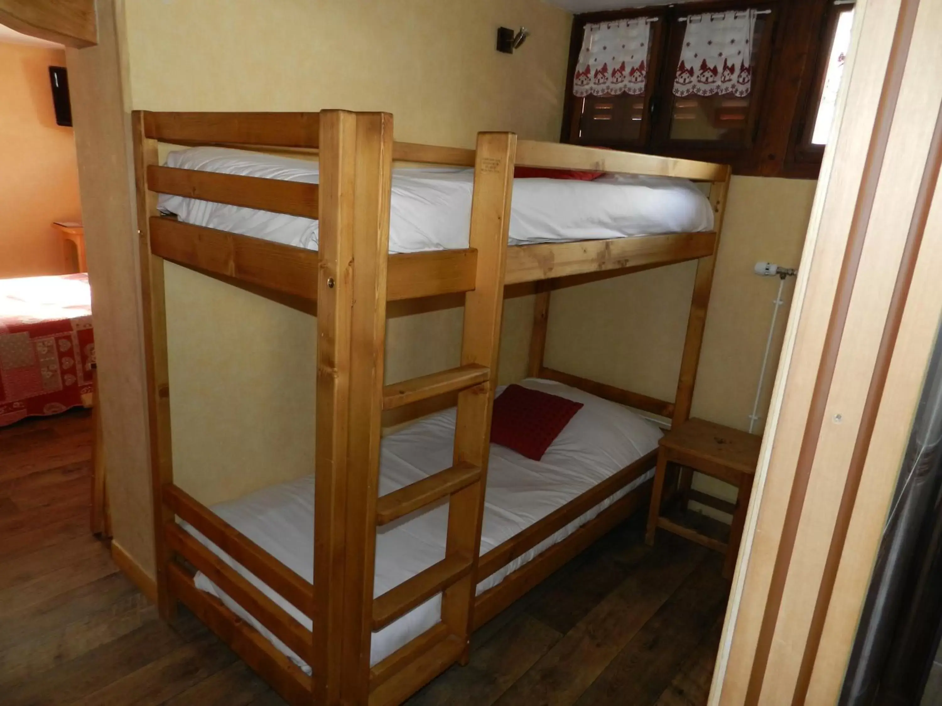 Bunk Bed in Hôtel Arolla