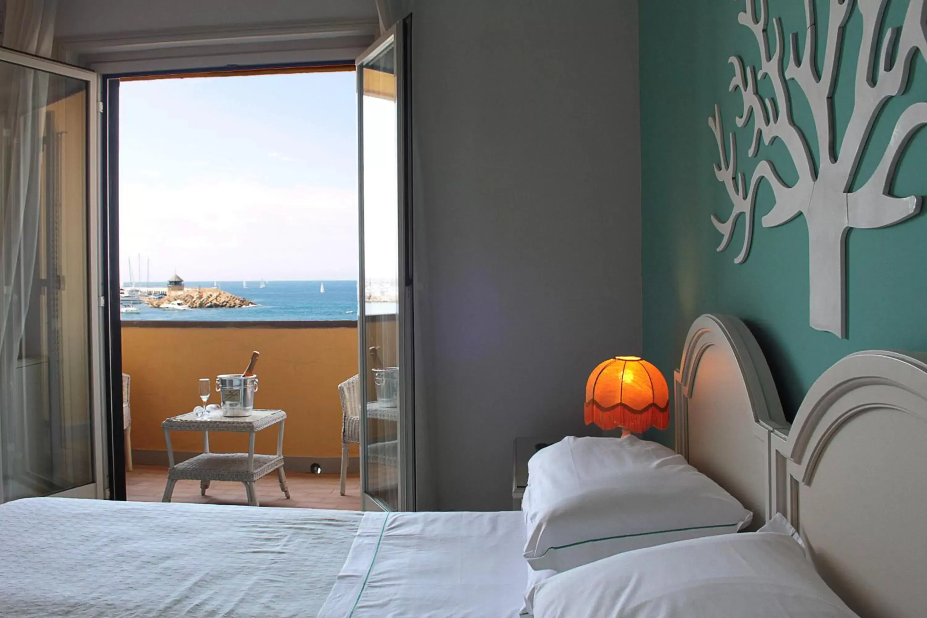 Sea view in Mercure Civitavecchia Sunbay Park Hotel