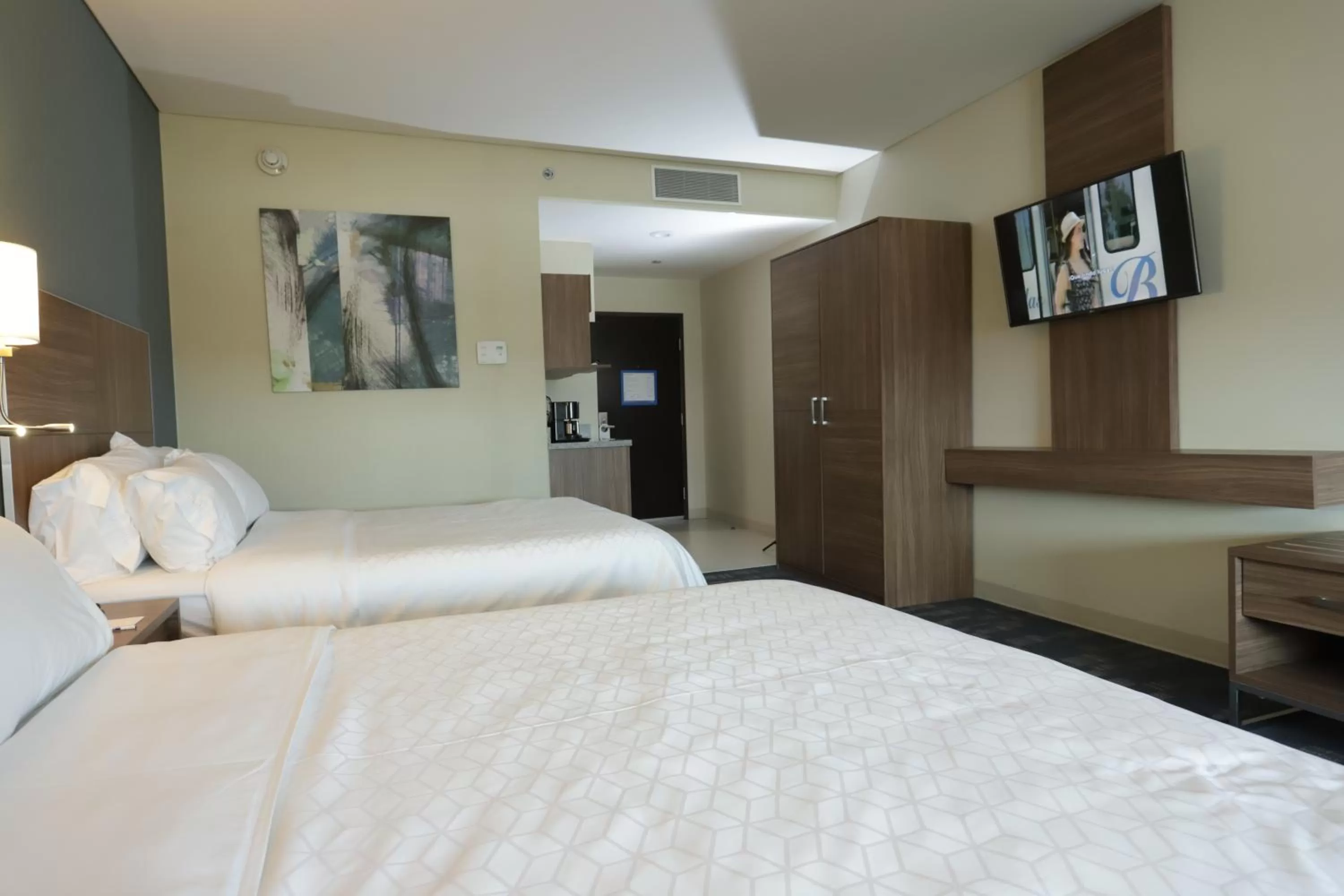 Bed in Holiday Inn Express & Suites Mexicali by IHG
