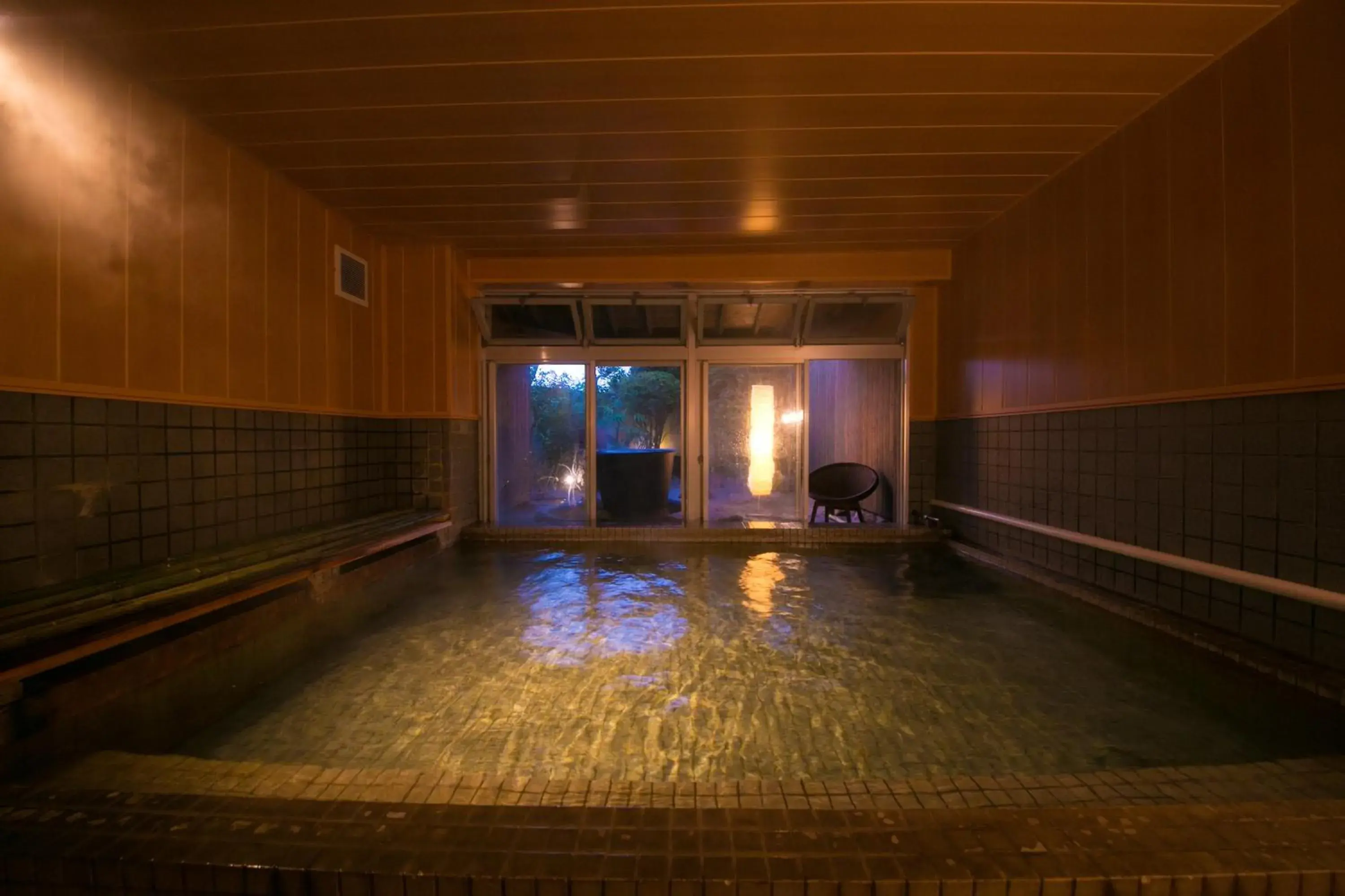 Hot Spring Bath, Swimming Pool in Kunisakisou