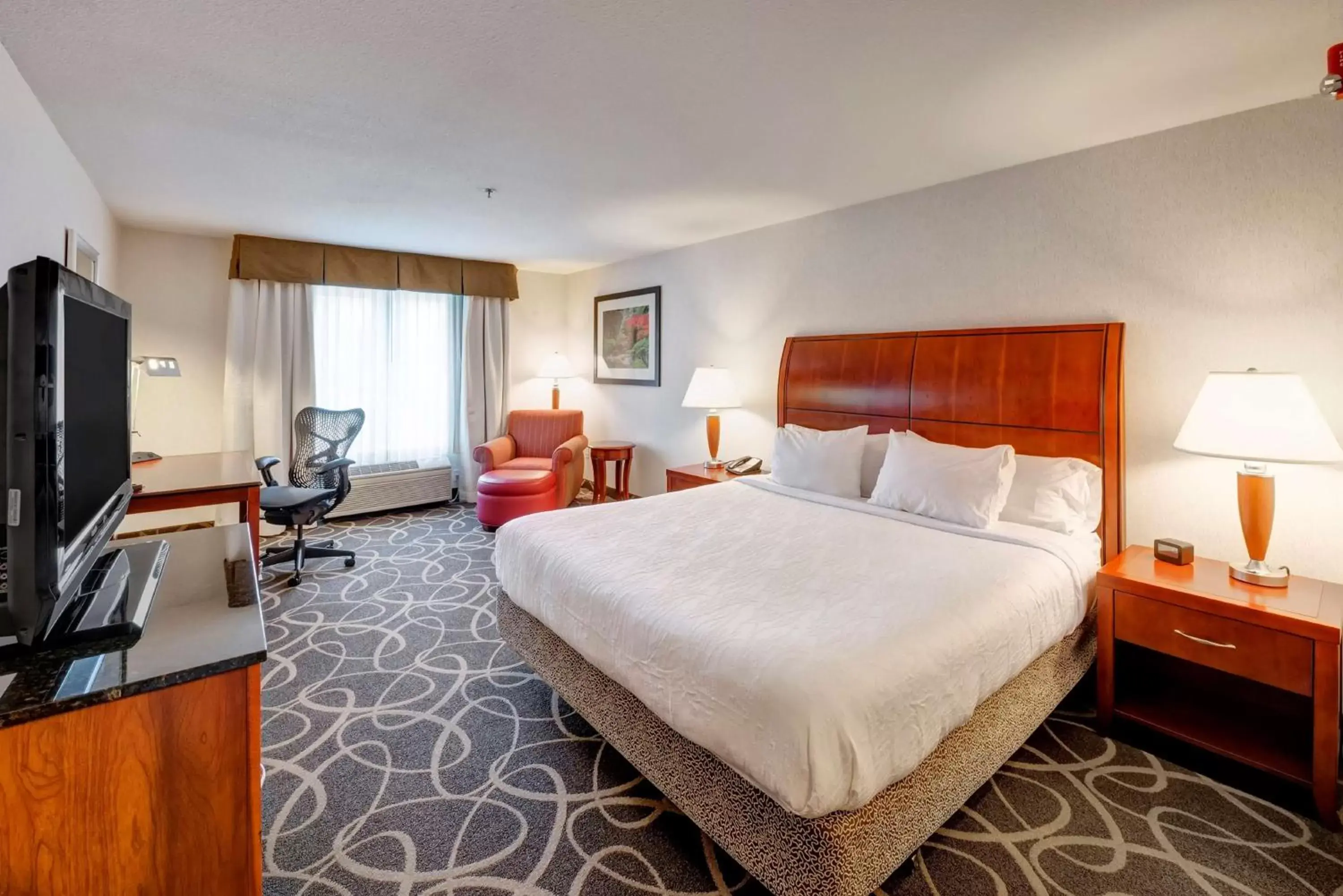 Bedroom in Hilton Garden Inn Portland Airport