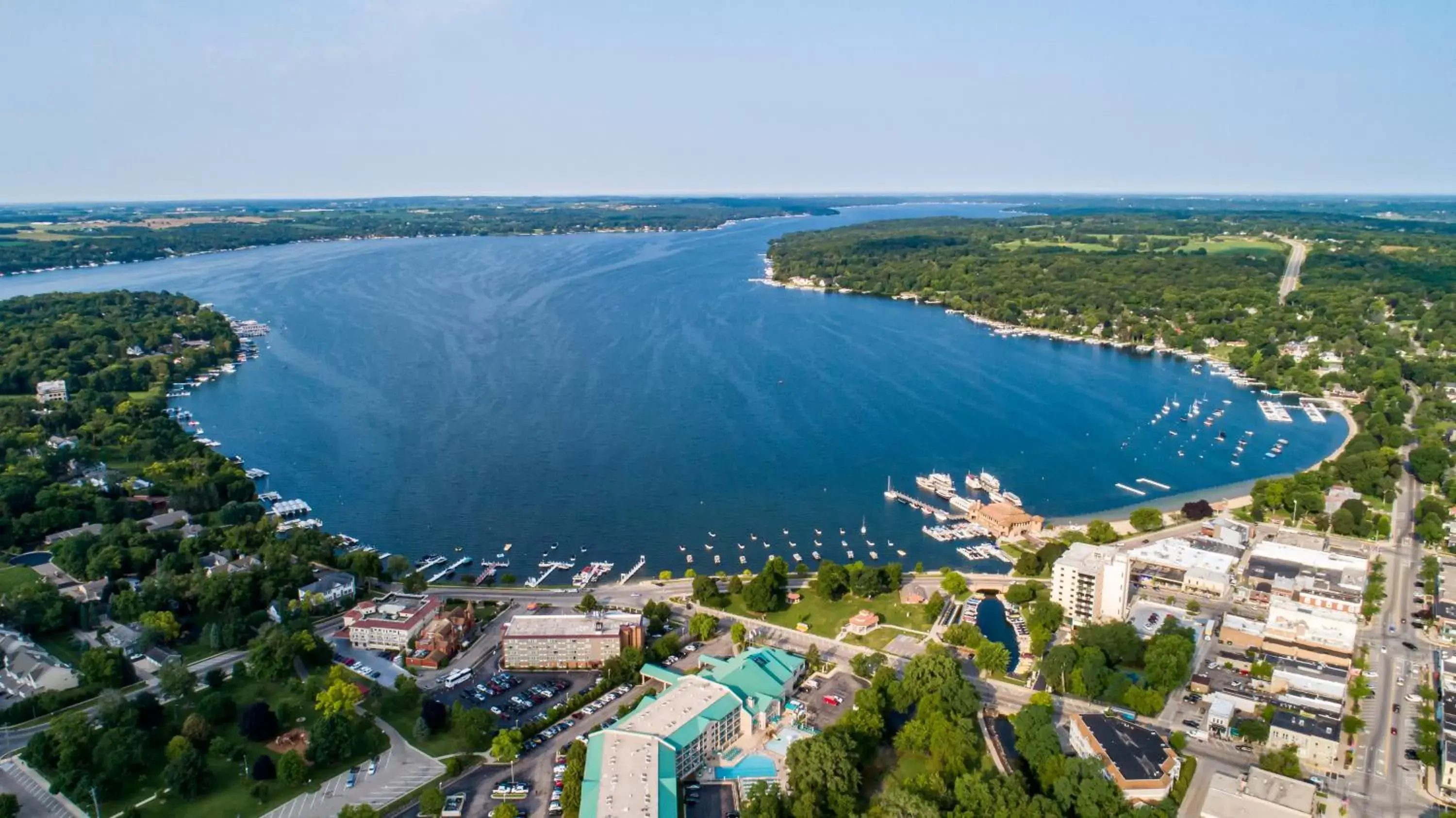 Lake view, Bird's-eye View in Harbor Shores on Lake Geneva