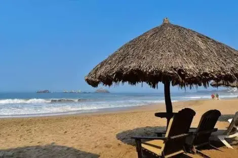 Beach in VILLA PARA 5 Personas 4 adultos y 1 Menor En HOTEL TSORO IXTAPA WIFI GRATIS