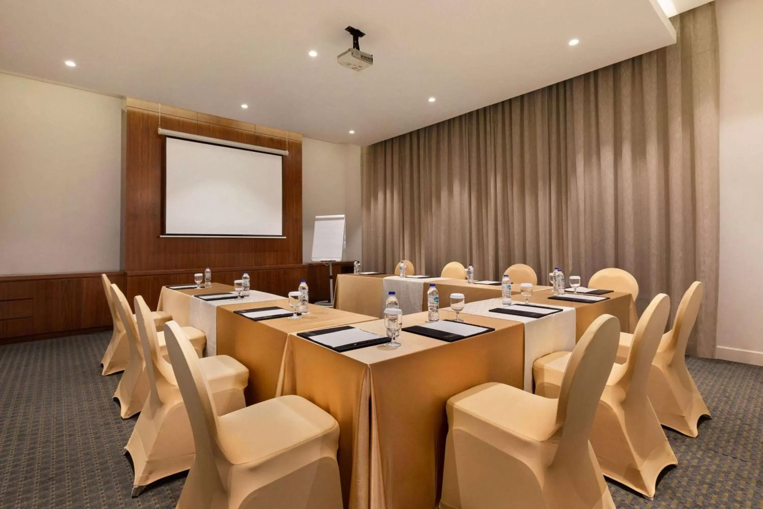 Meeting/conference room in Ramada by Wyndham Dubai Barsha Heights
