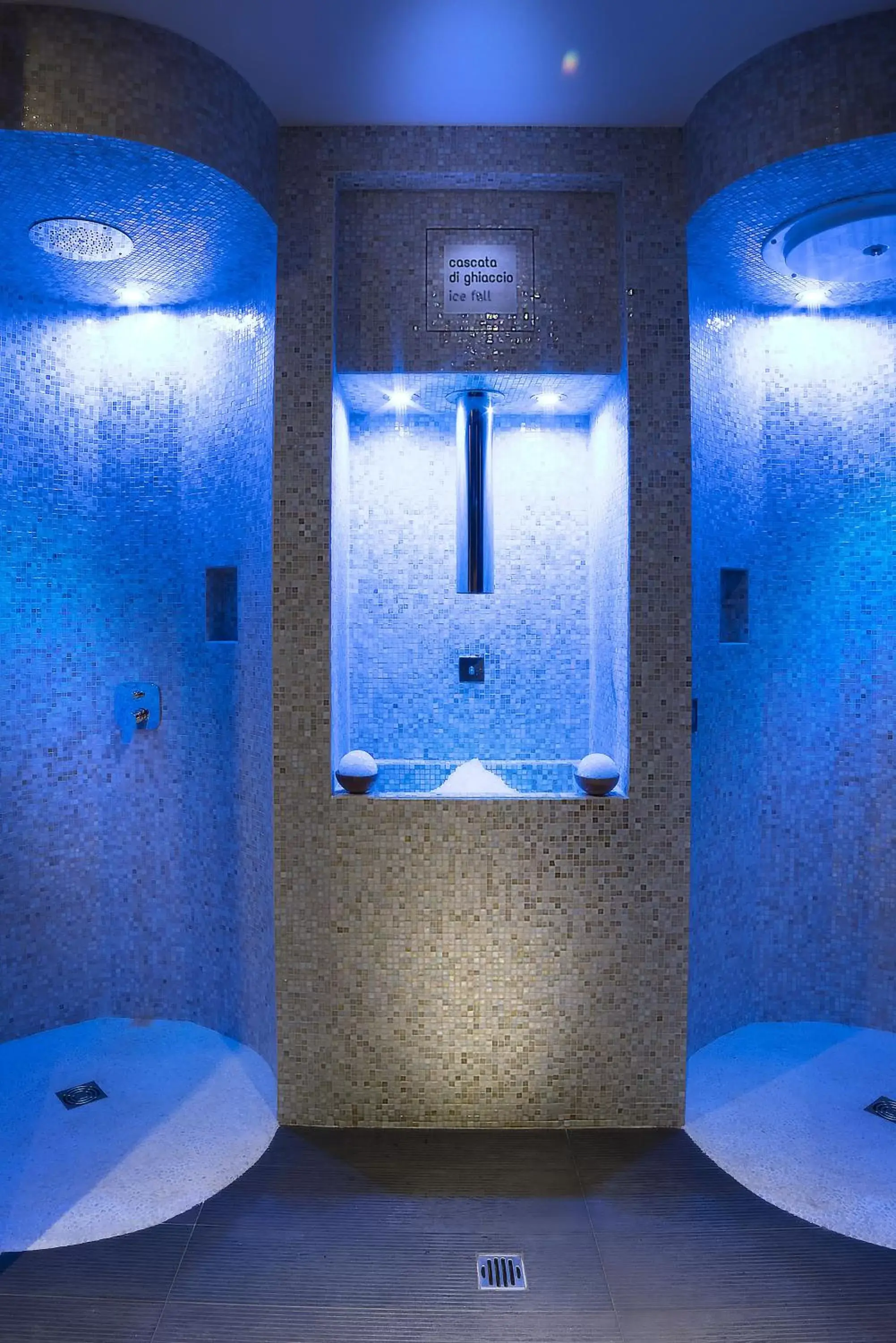 Spa and wellness centre/facilities, Bathroom in Grand Hotel Vanvitelli