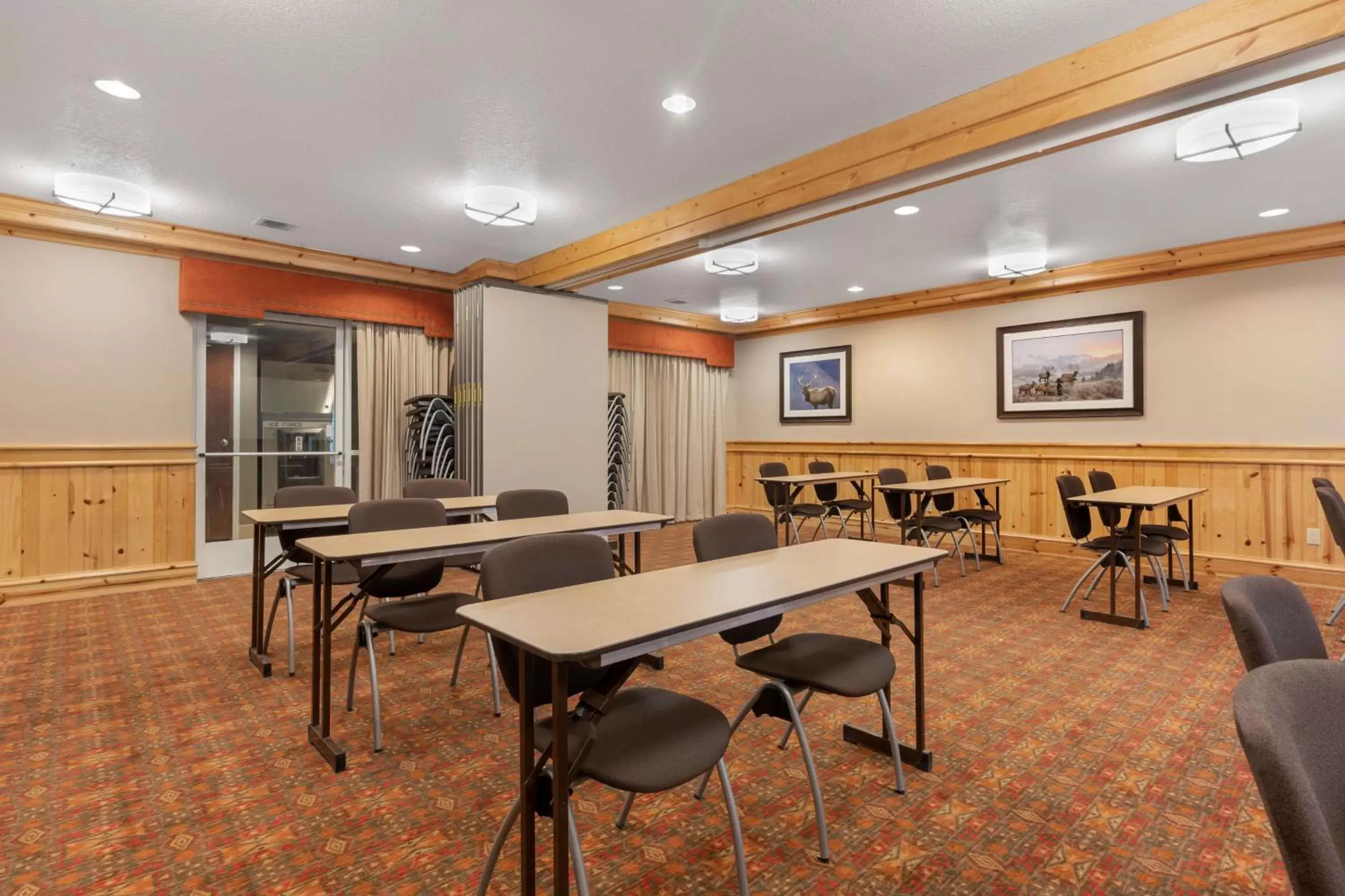 Meeting/conference room in Best Western Plus Olympic Inn