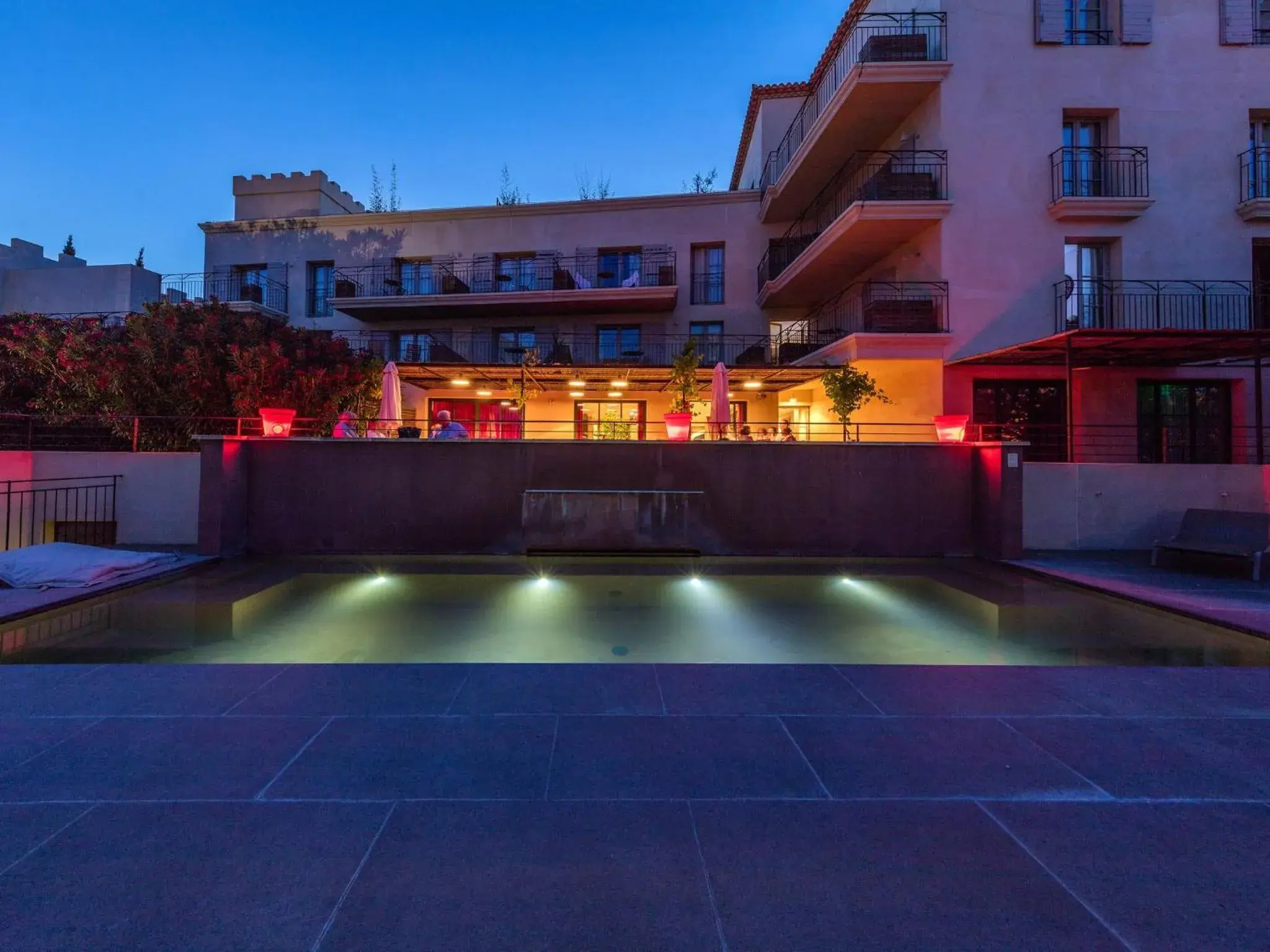Pool view in Garrigae Distillerie de Pezenas - Hotellerie & Spa Pool view in Garrigae Distillerie de Pezenas - Hotellerie & Spa