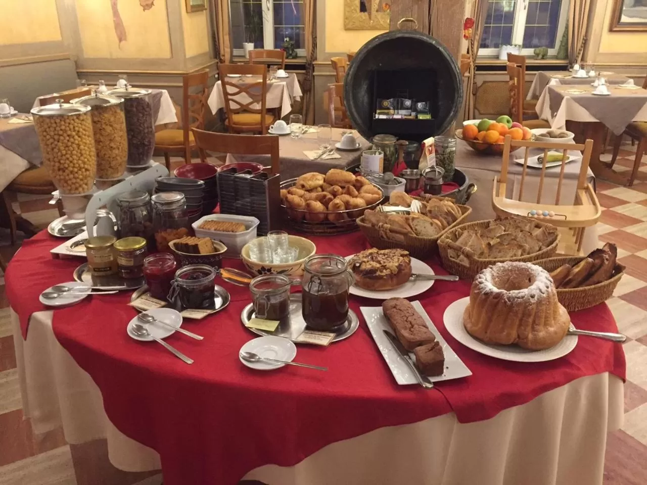 Breakfast in Logis Hôtel Ettenheim