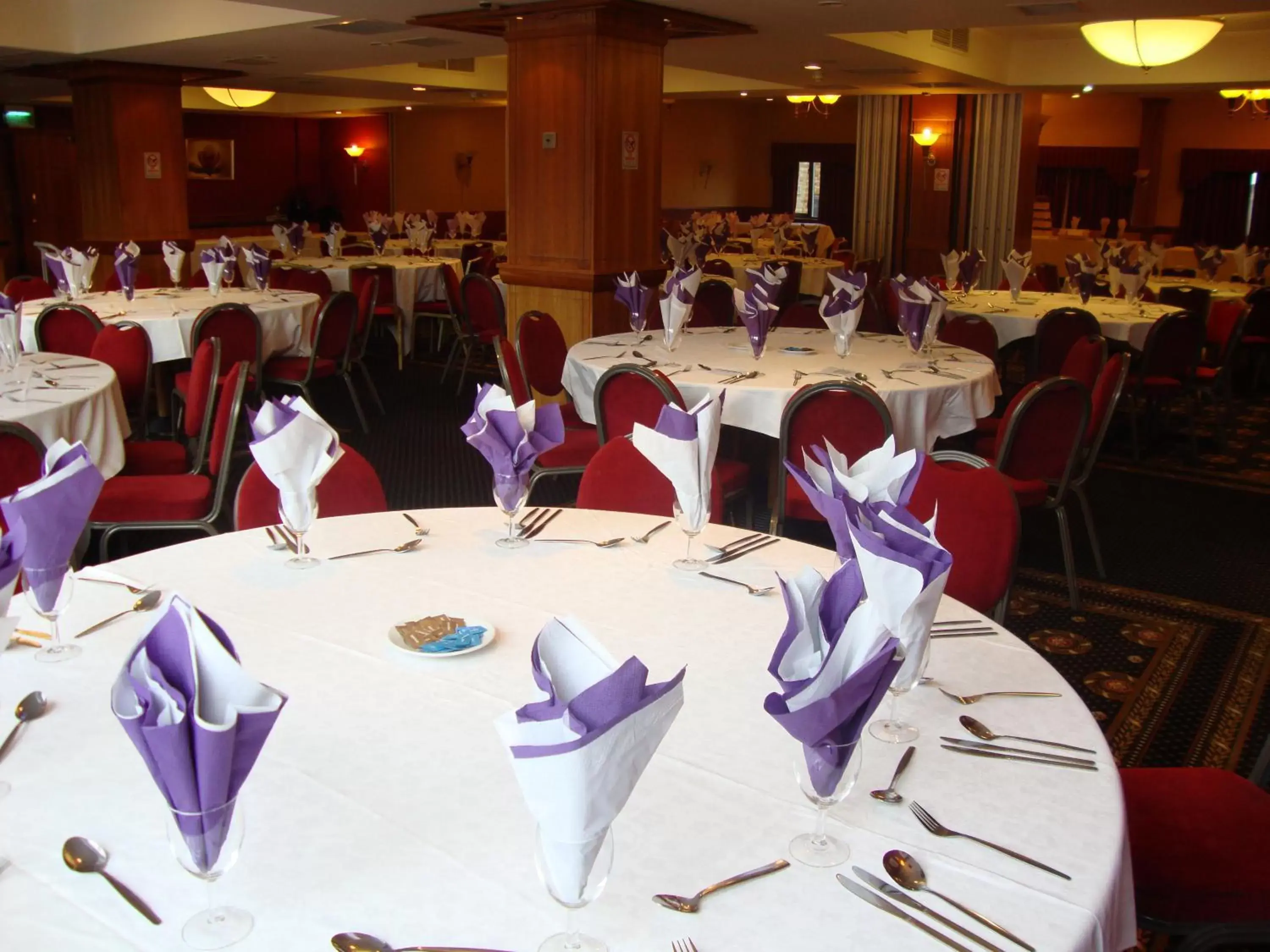 Banquet/Function facilities, Restaurant/Places to Eat in London - Wembley International Hotel