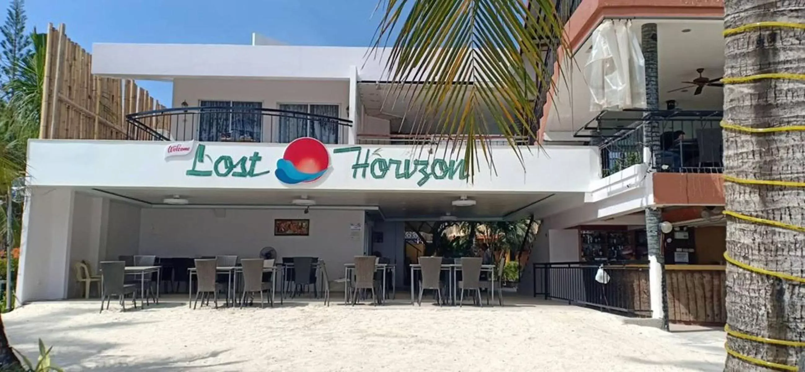 Facade/entrance in Lost Horizon Beach Dive Resort Facade/entrance in Lost Horizon Beach Dive Resort