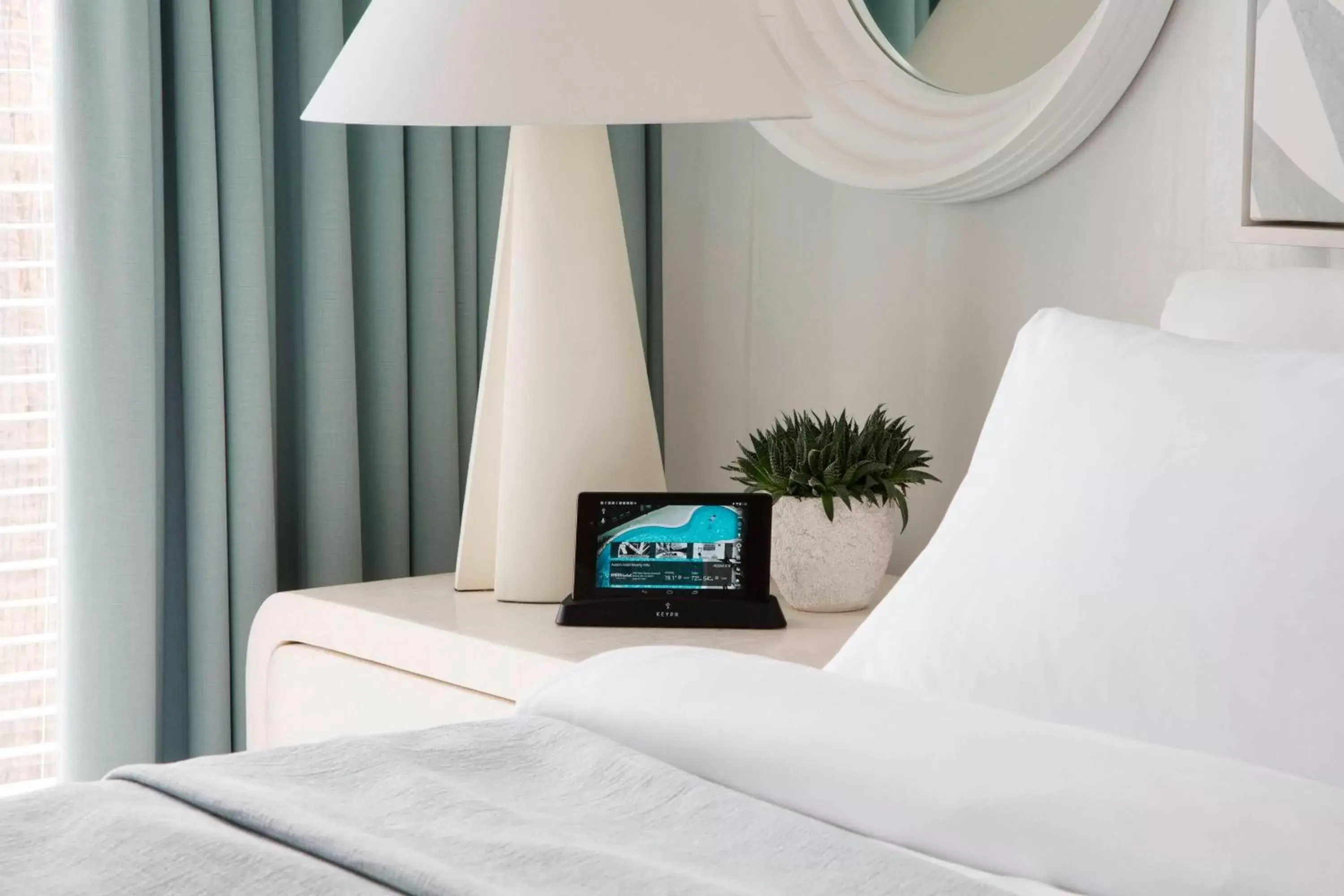Bedroom in Avalon Hotel Beverly Hills, a Member of Design Hotels