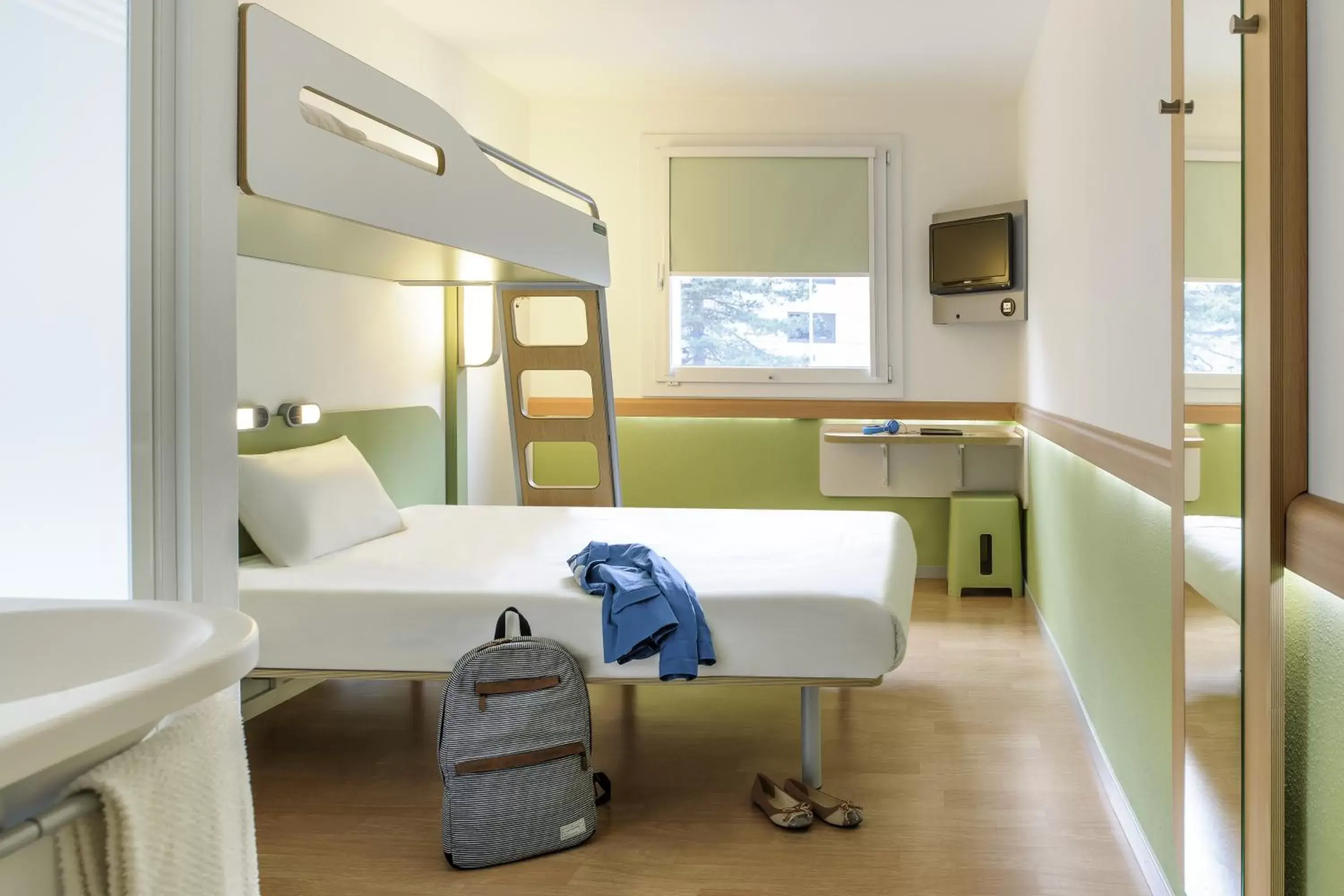 Bedroom in ibis budget Hotel Luzern City