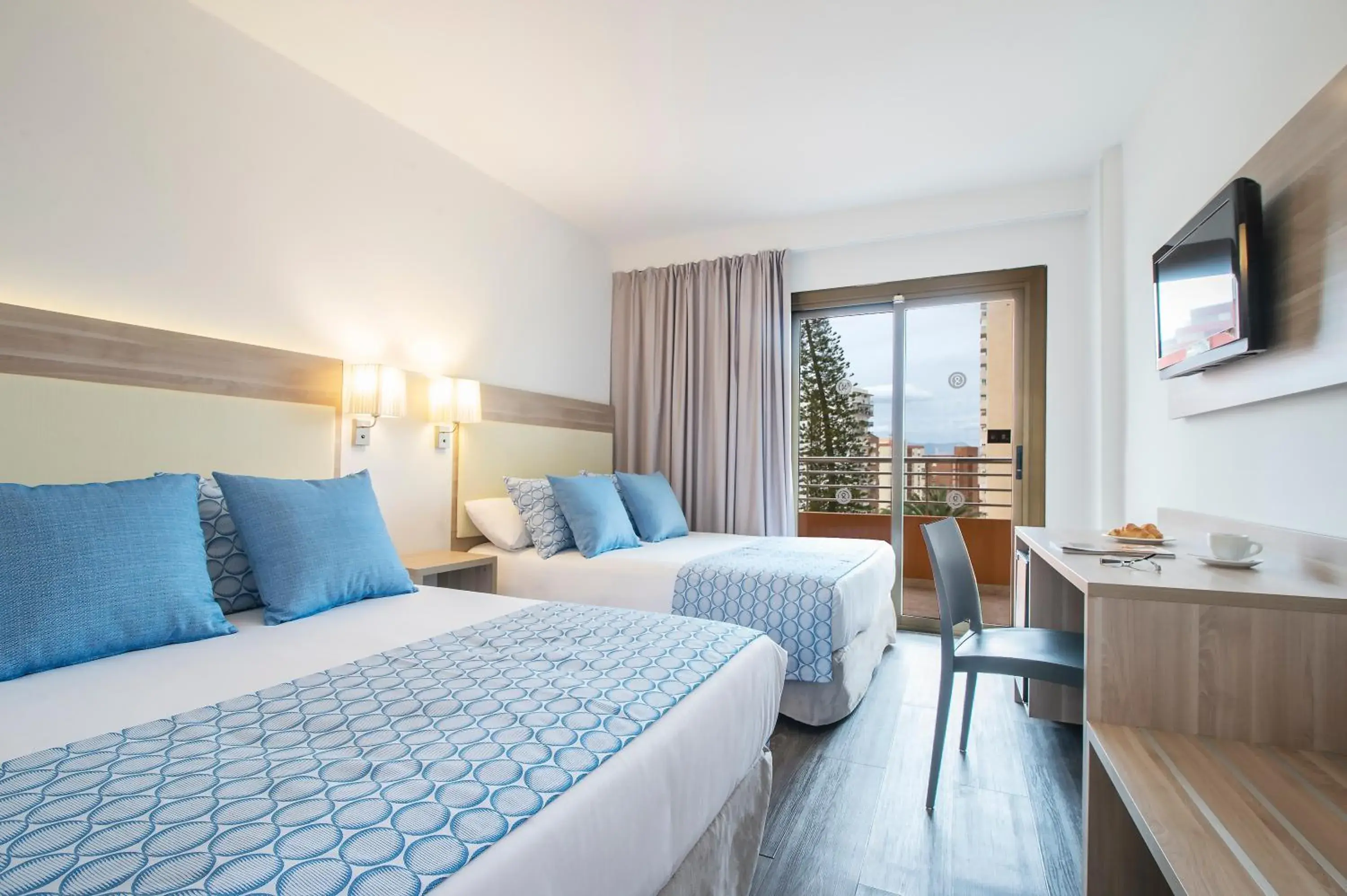 Bed in Hotel Benidorm East by Pierre & Vacances Bed in Hotel Benidorm East by Pierre & Vacances