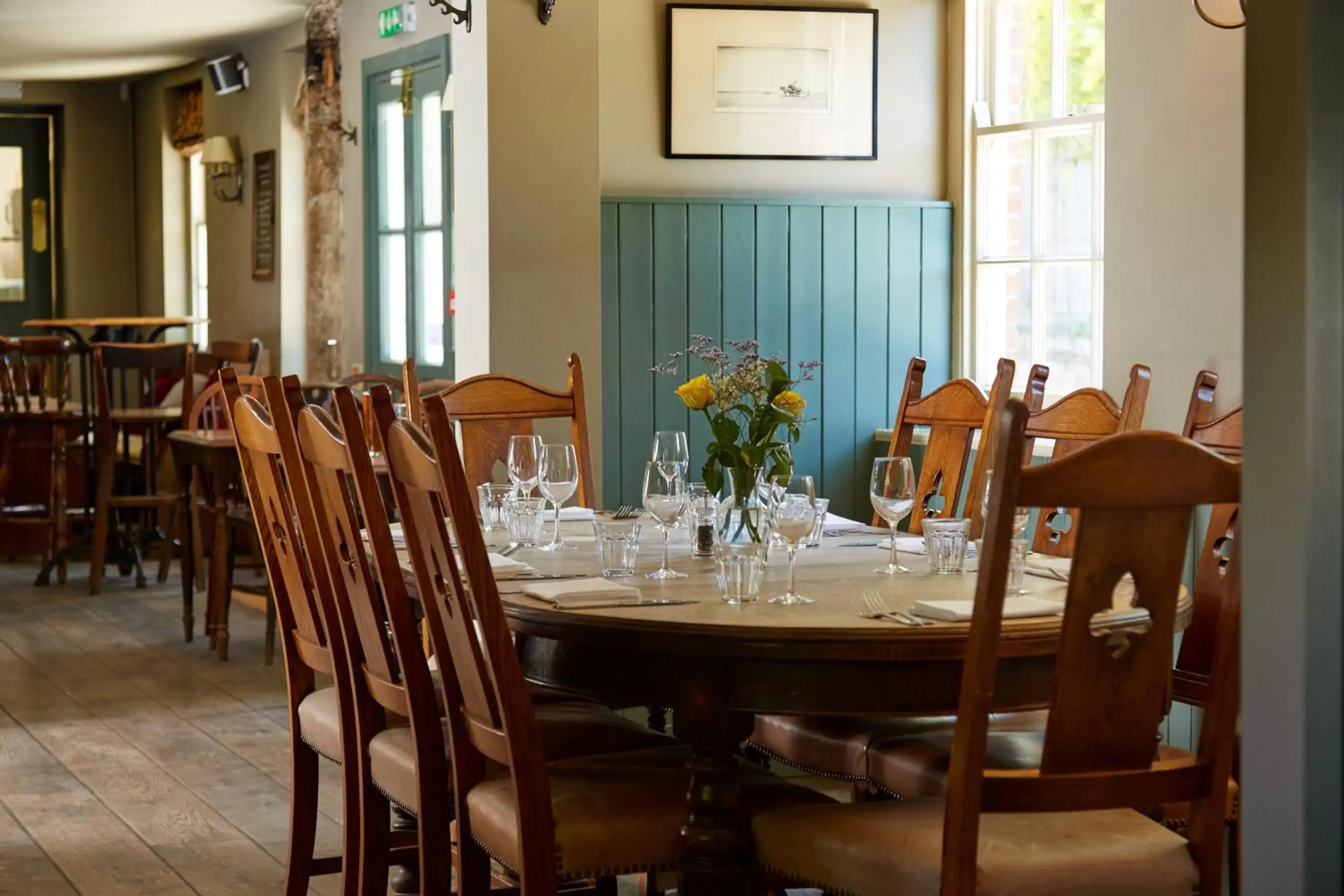 Restaurant/Places to Eat in The Greyhound Inn