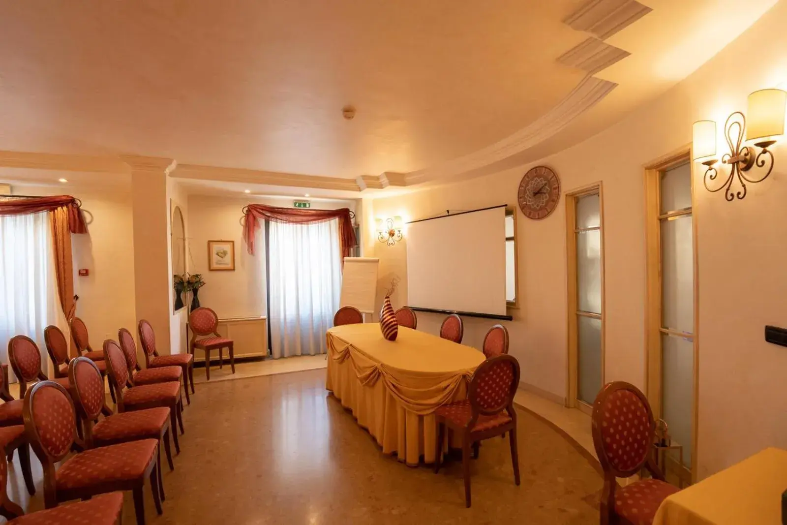 Meeting/conference room in Hotel Ristorante Vecchia Vibo