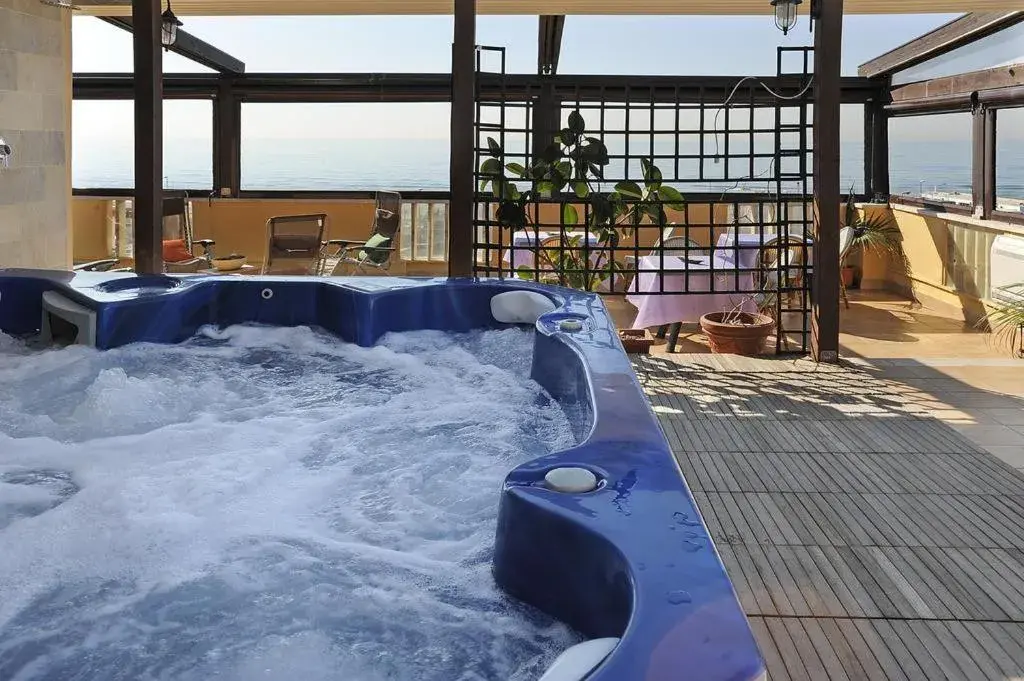Hot Tub in Hotel Bellavista