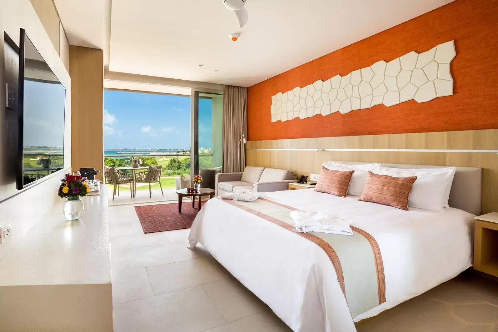 Photo of the whole room in Dreams Vista Cancun Golf & Spa Resort