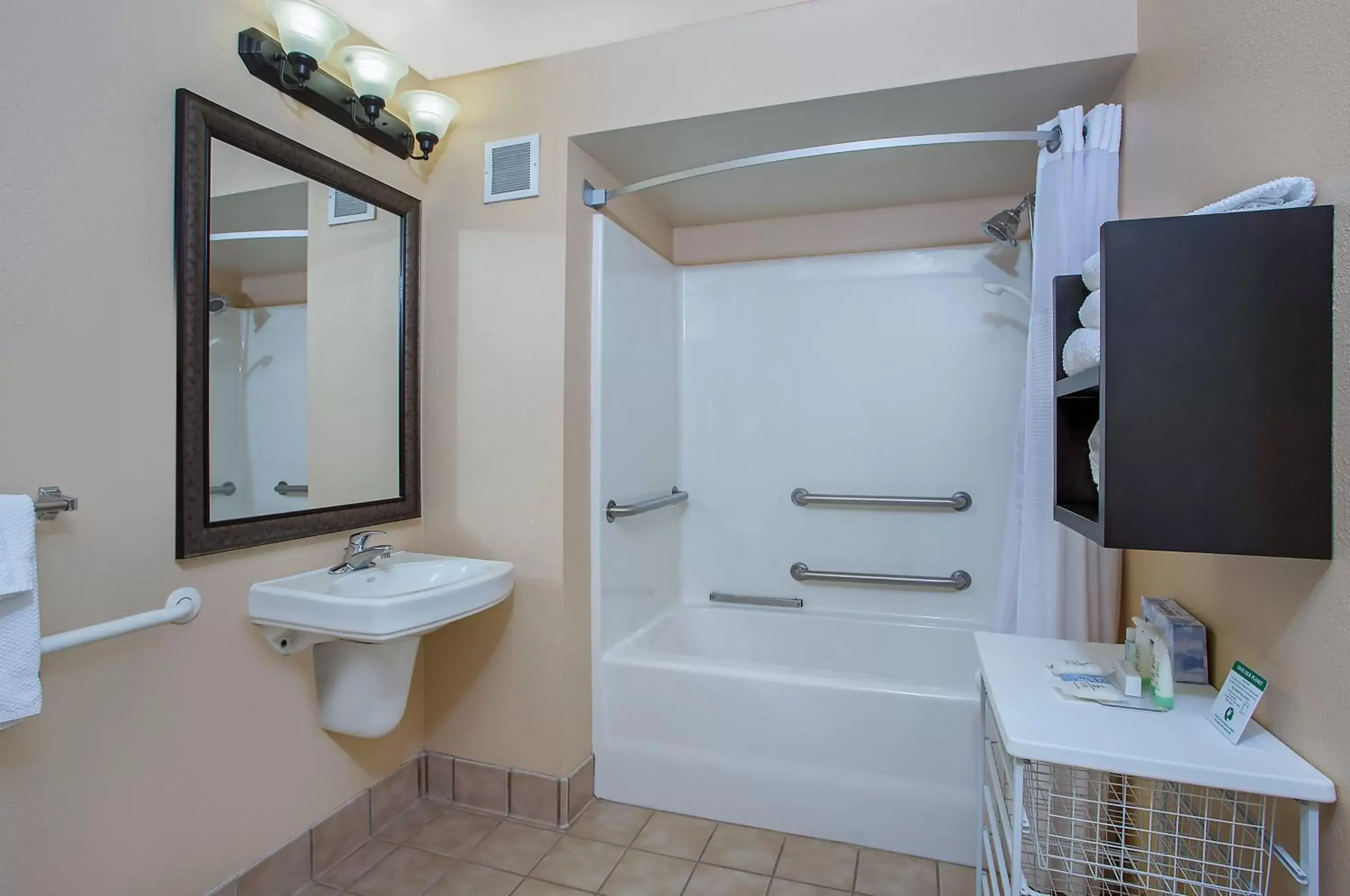 Photo of the whole room, Bathroom in Staybridge Suites Chattanooga Downtown - Convention Center, an IHG Hotel