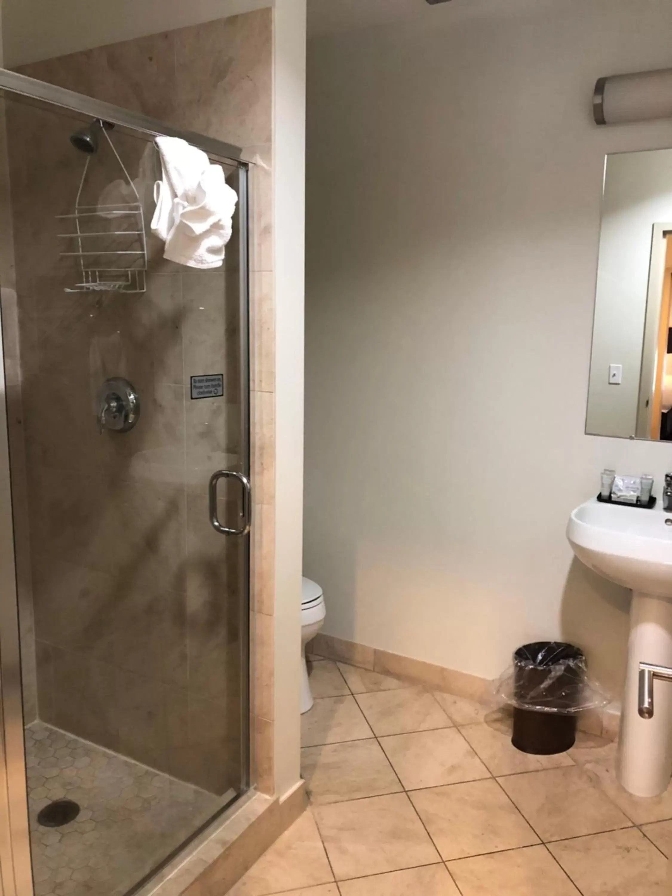 Bathroom in Grand Eastonian Suites Hotel