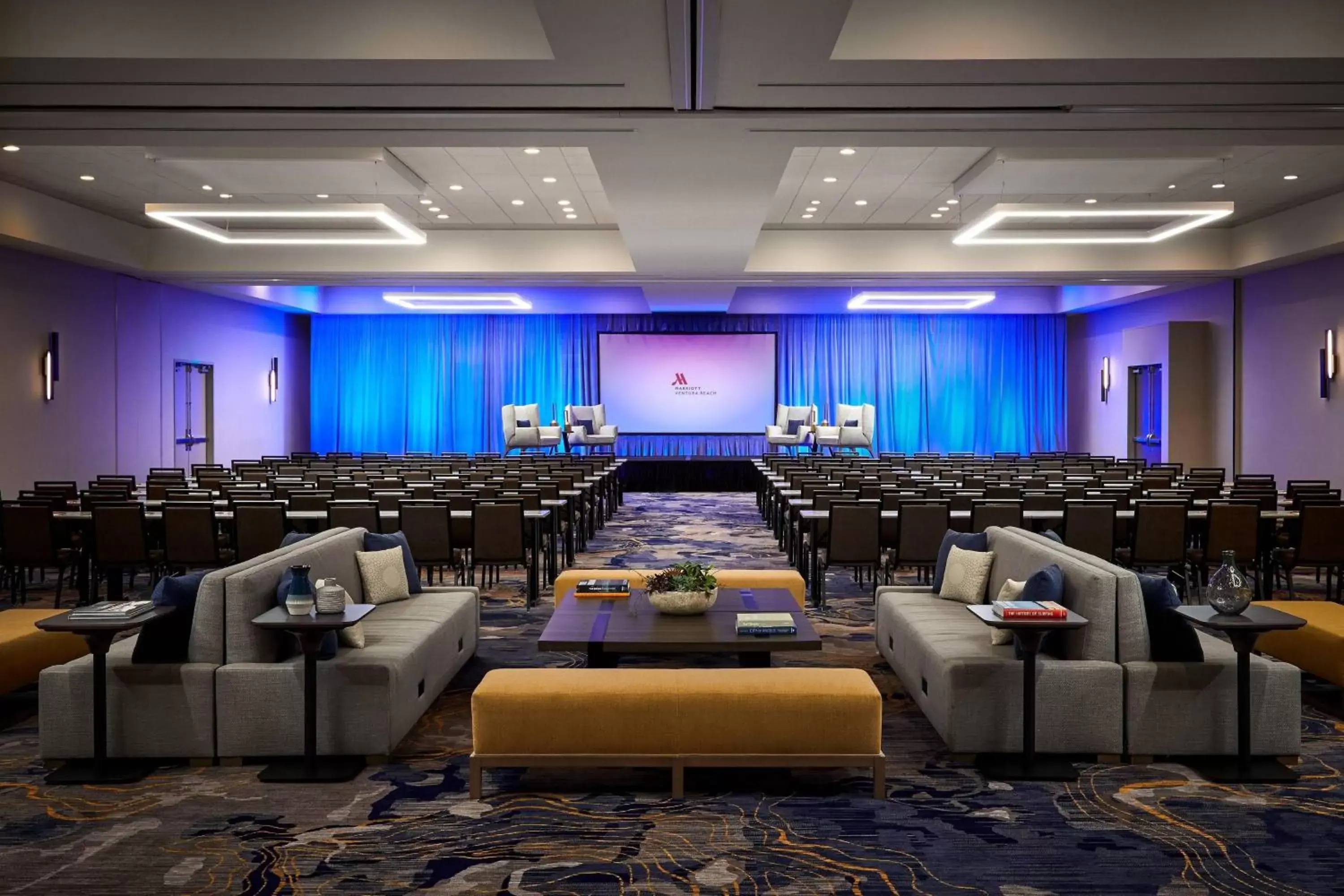 Meeting/conference room in Ventura Beach Marriott