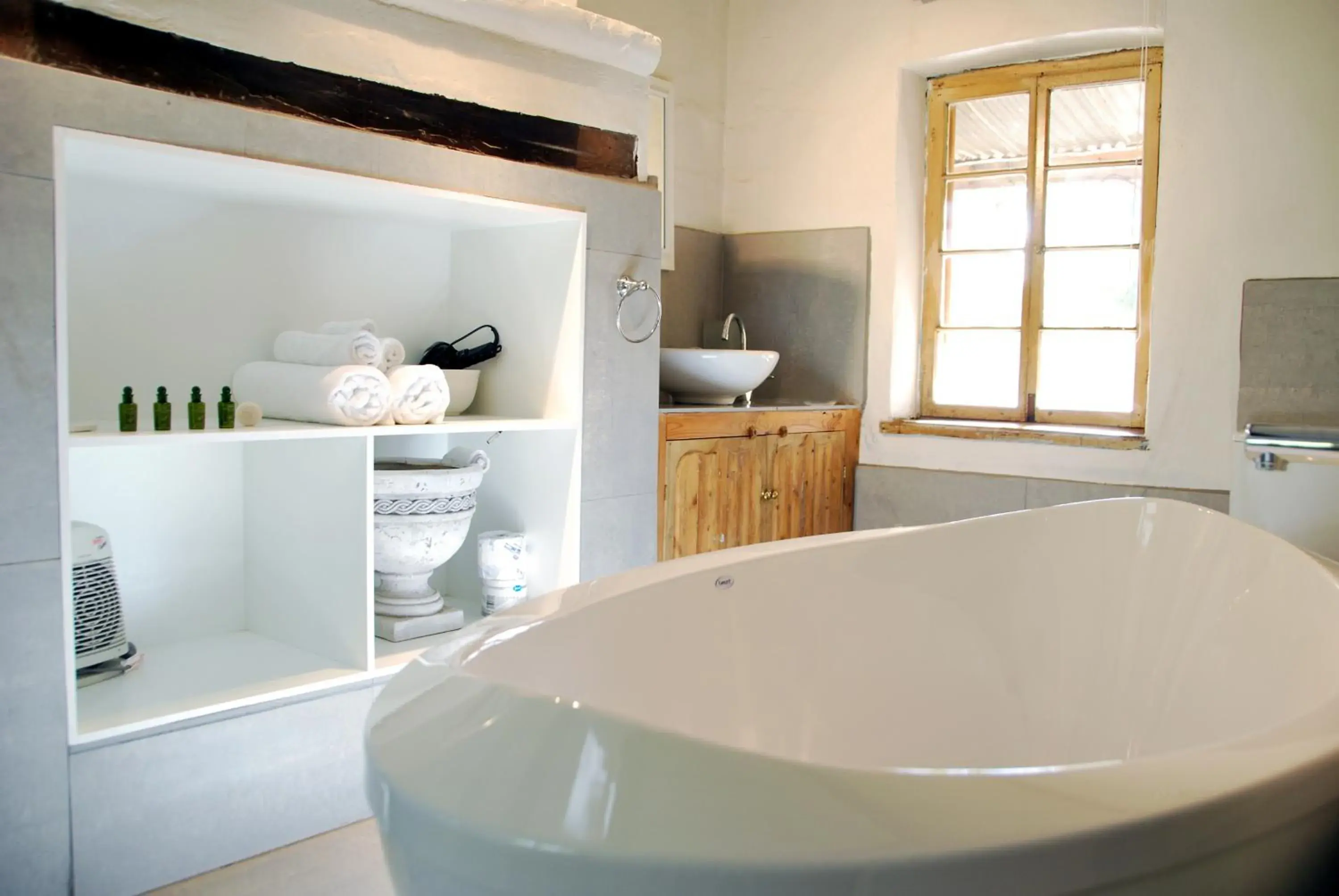 Bathroom in Jacobs Creek Retreat At Moorooroo Park