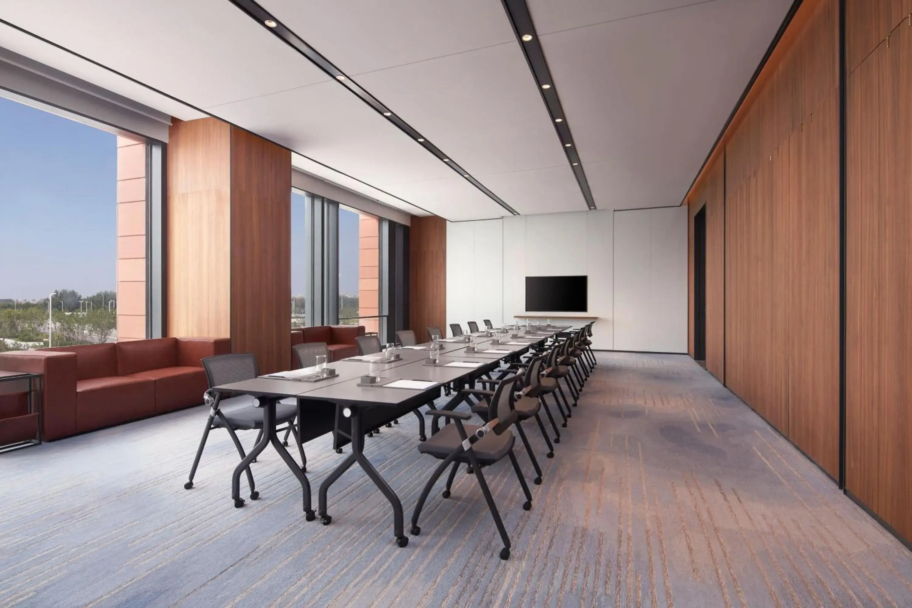 Meeting/conference room in Four Points by Sheraton Tianjin National Convention and Exhibition Center