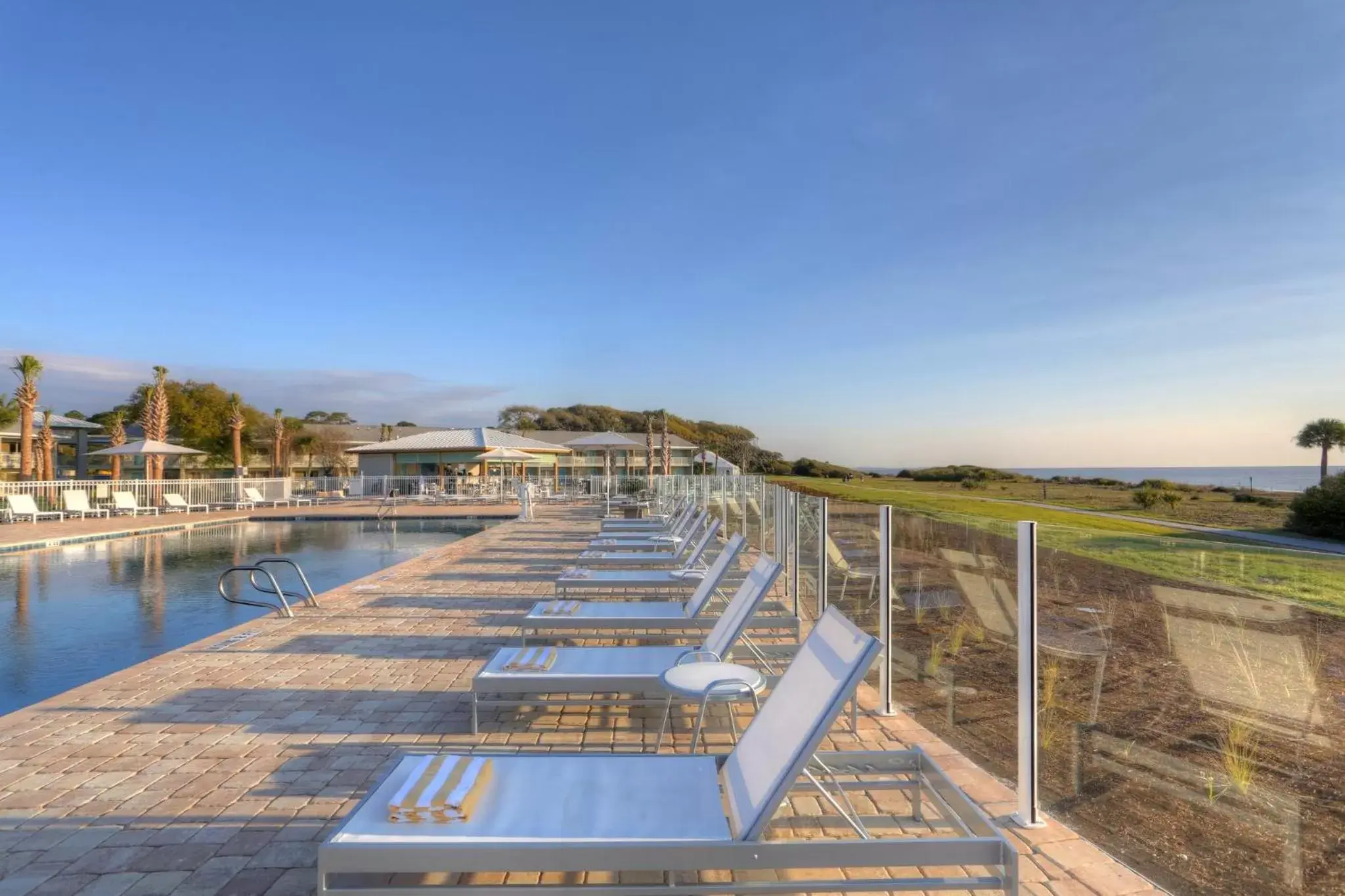 Swimming pool in Holiday Inn Resort Jekyll Island, an IHG Hotel