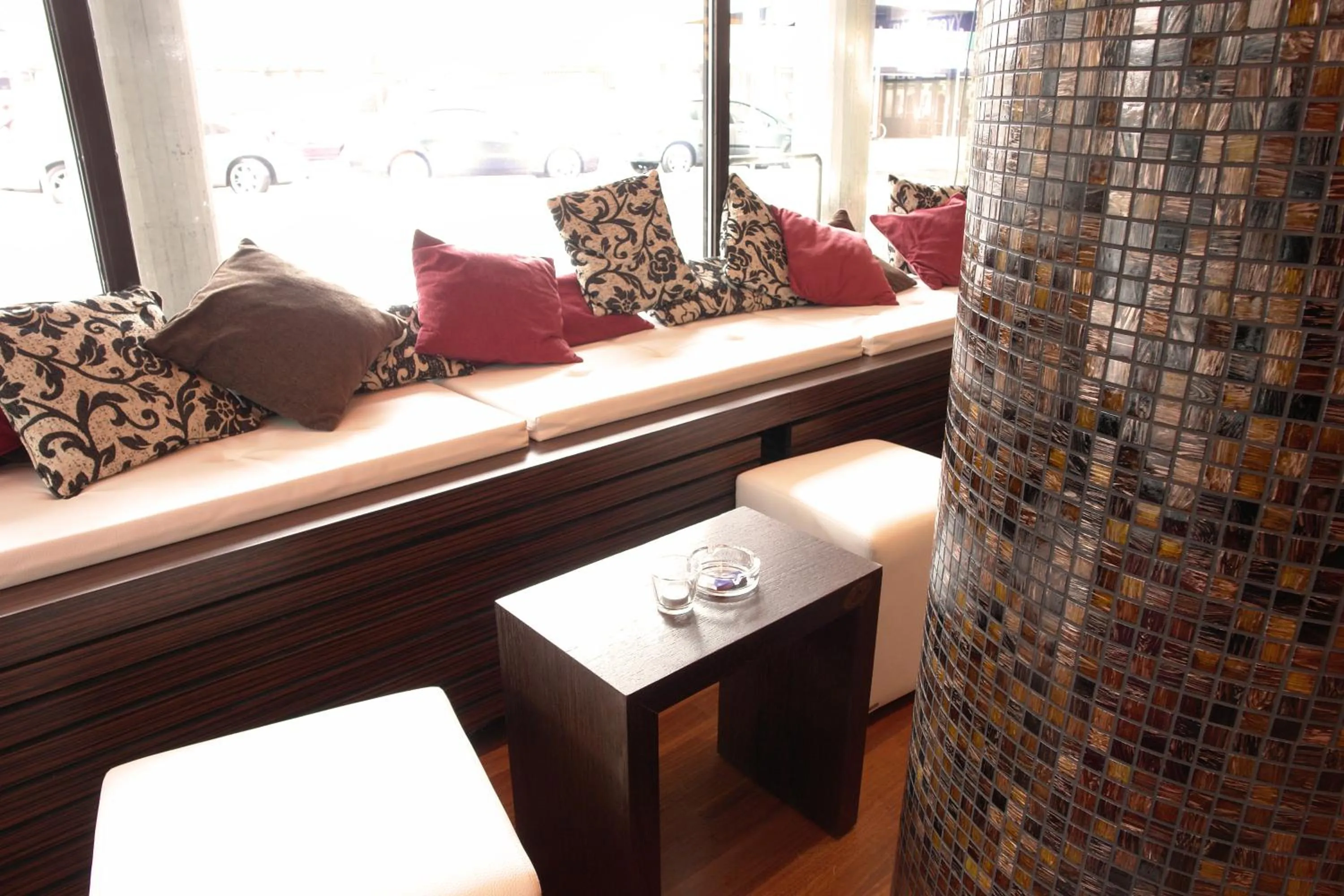 Lounge or bar, Bed in Smartcity Designhotel