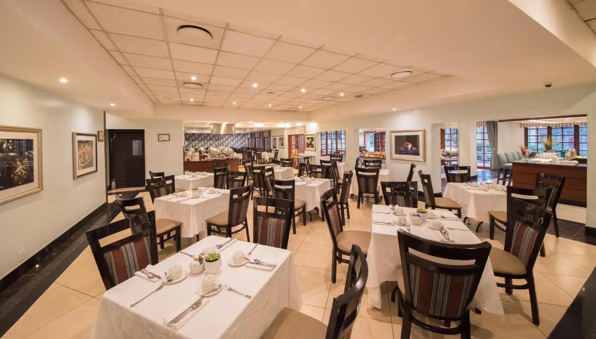 Restaurant/Places to Eat in Birchwood Hotel and OR Tambo Conference Centre