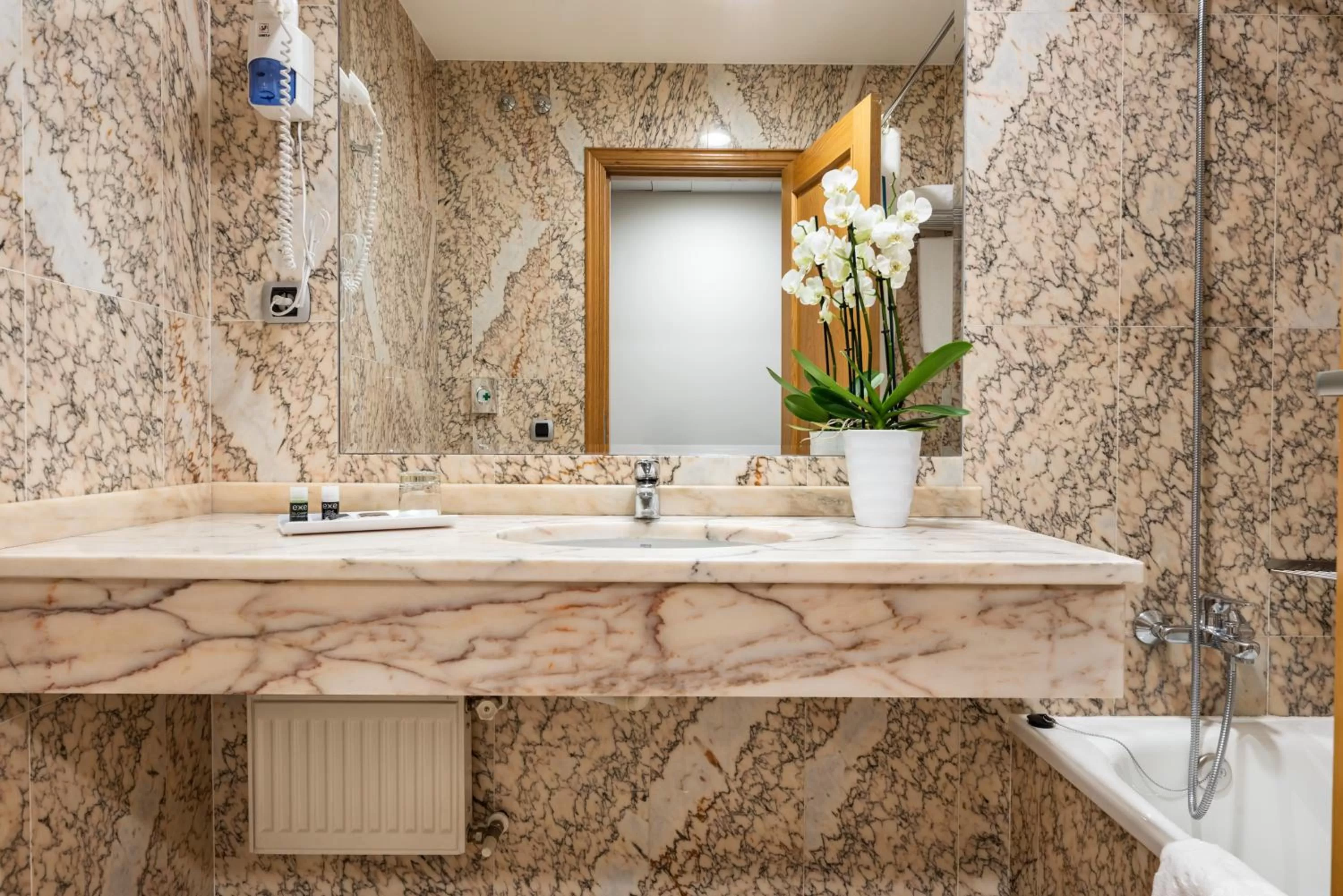 Toilet in Exe Area Central