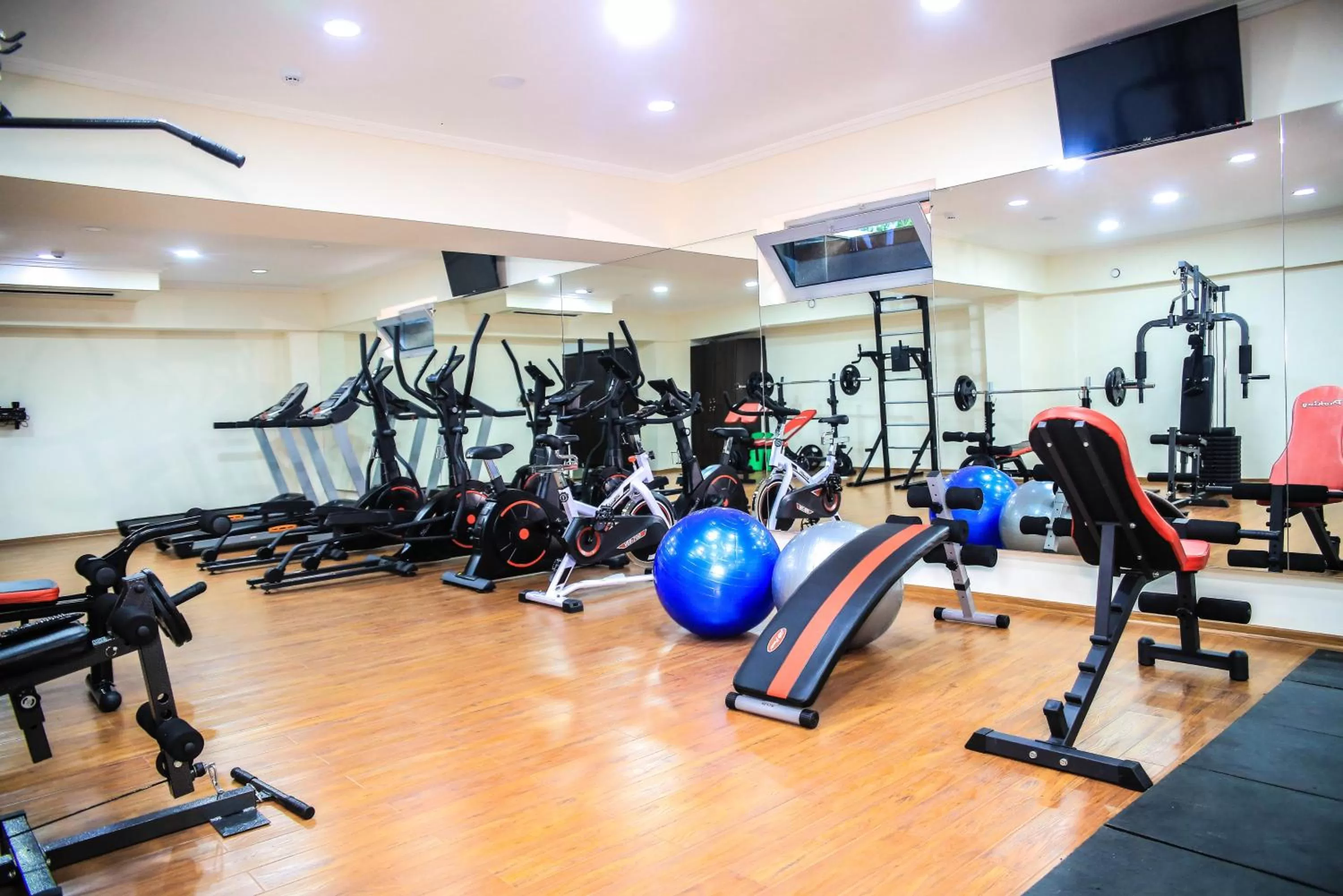 Fitness centre/facilities in Gloria Hotel