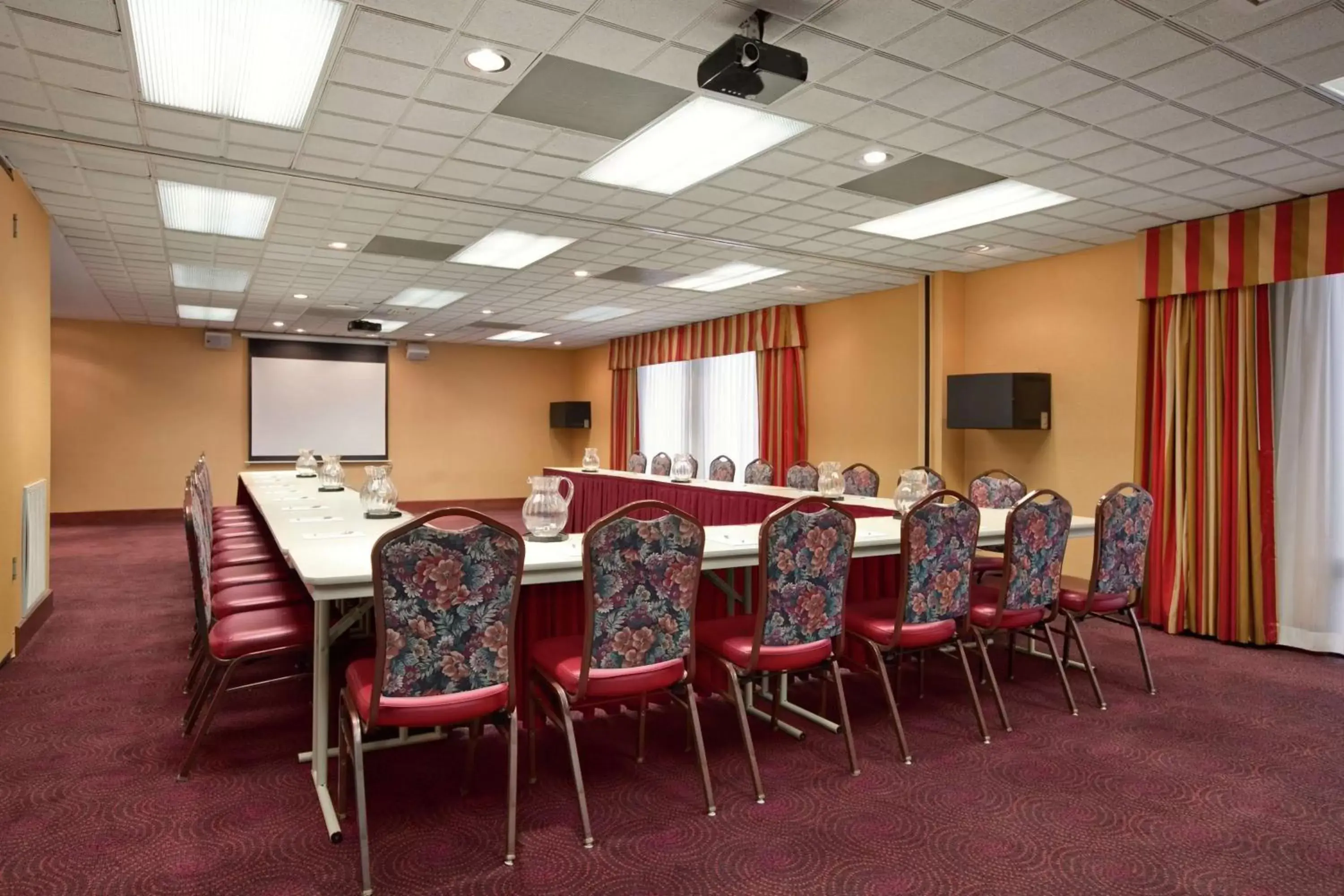 Meeting/conference room in Hampton Inn - York