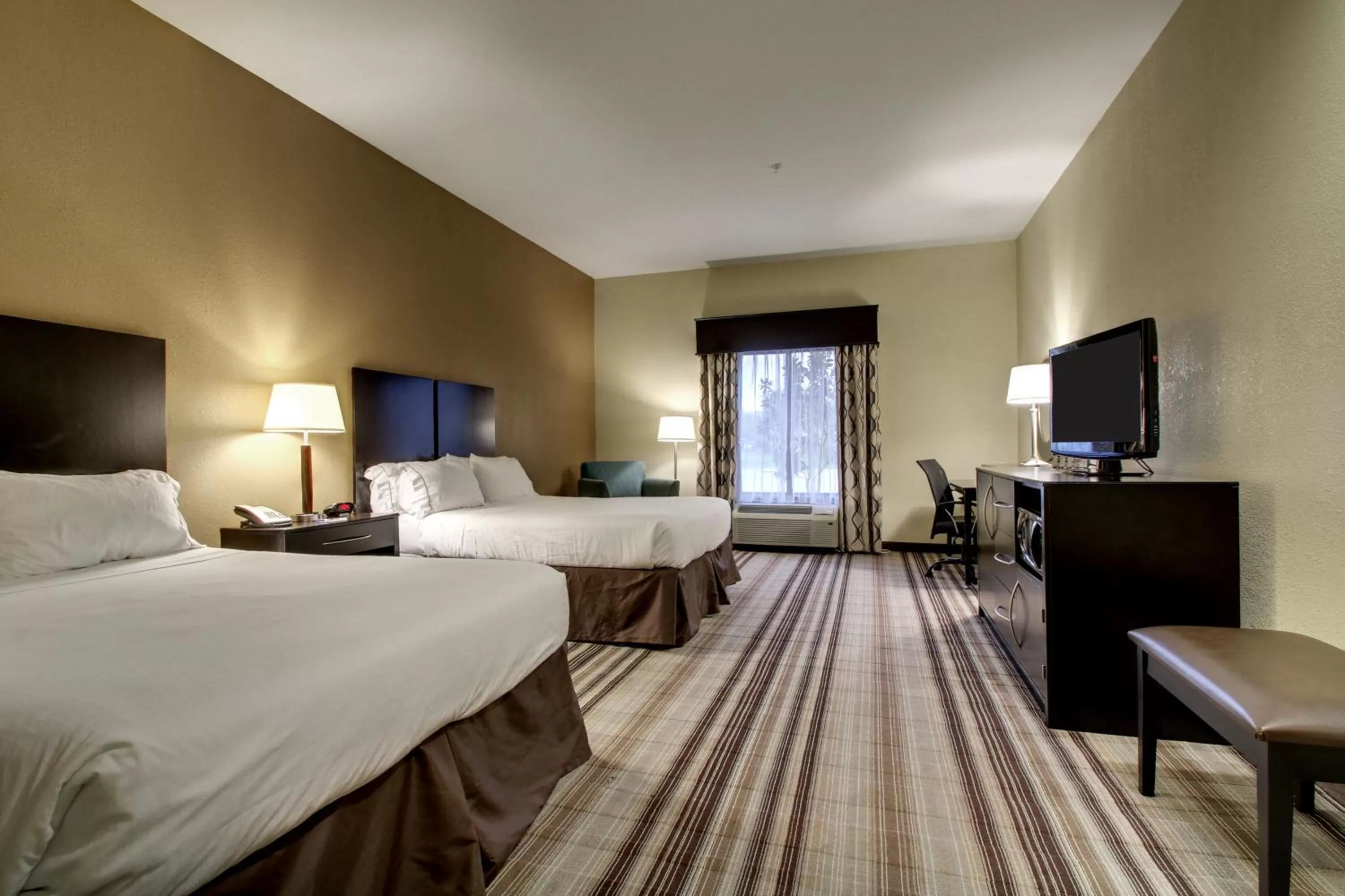 Photo of the whole room, Bed in Holiday Inn Express Natchez South West by IHG