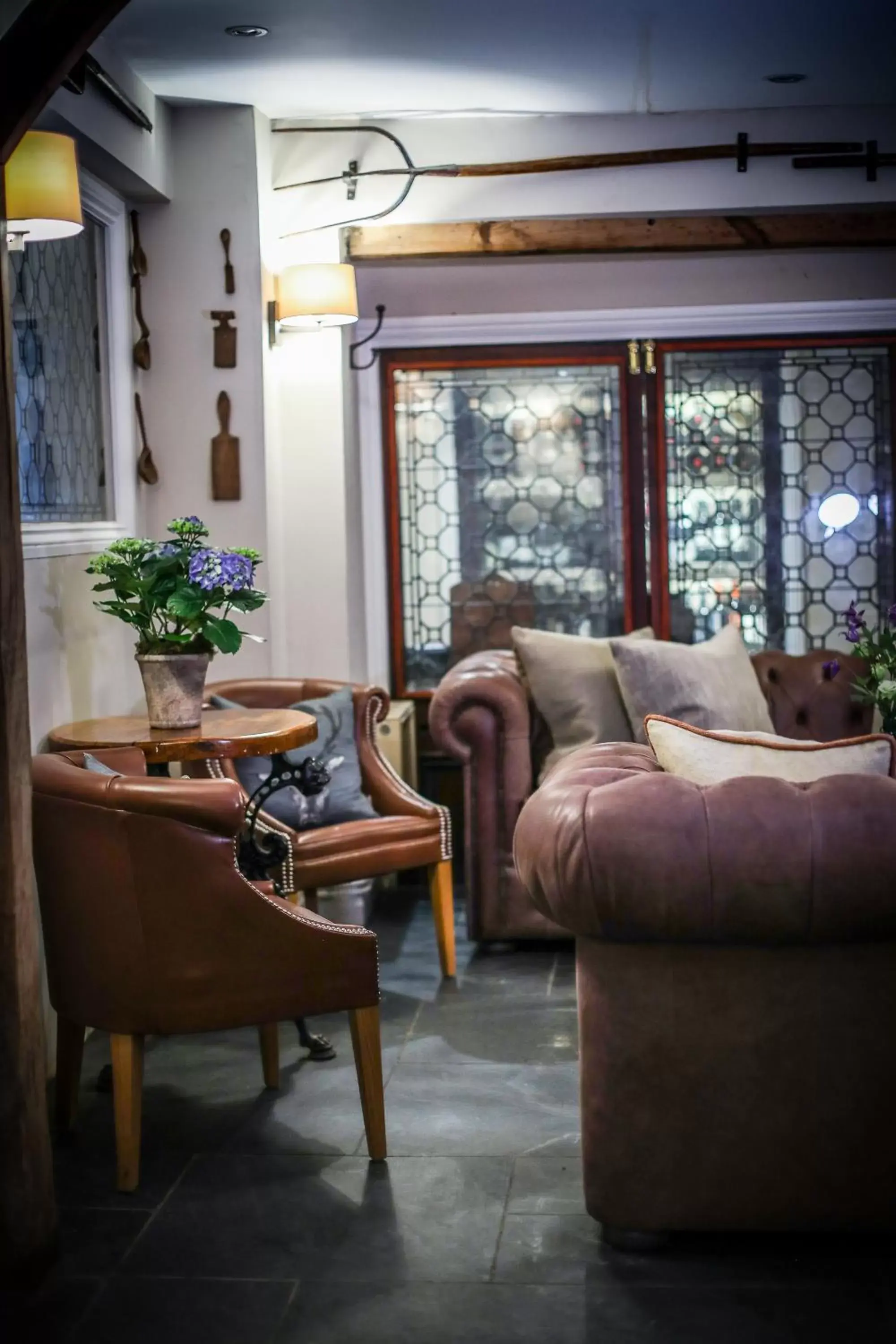 Restaurant/places to eat, Seating Area in The Angel Inn, Petworth