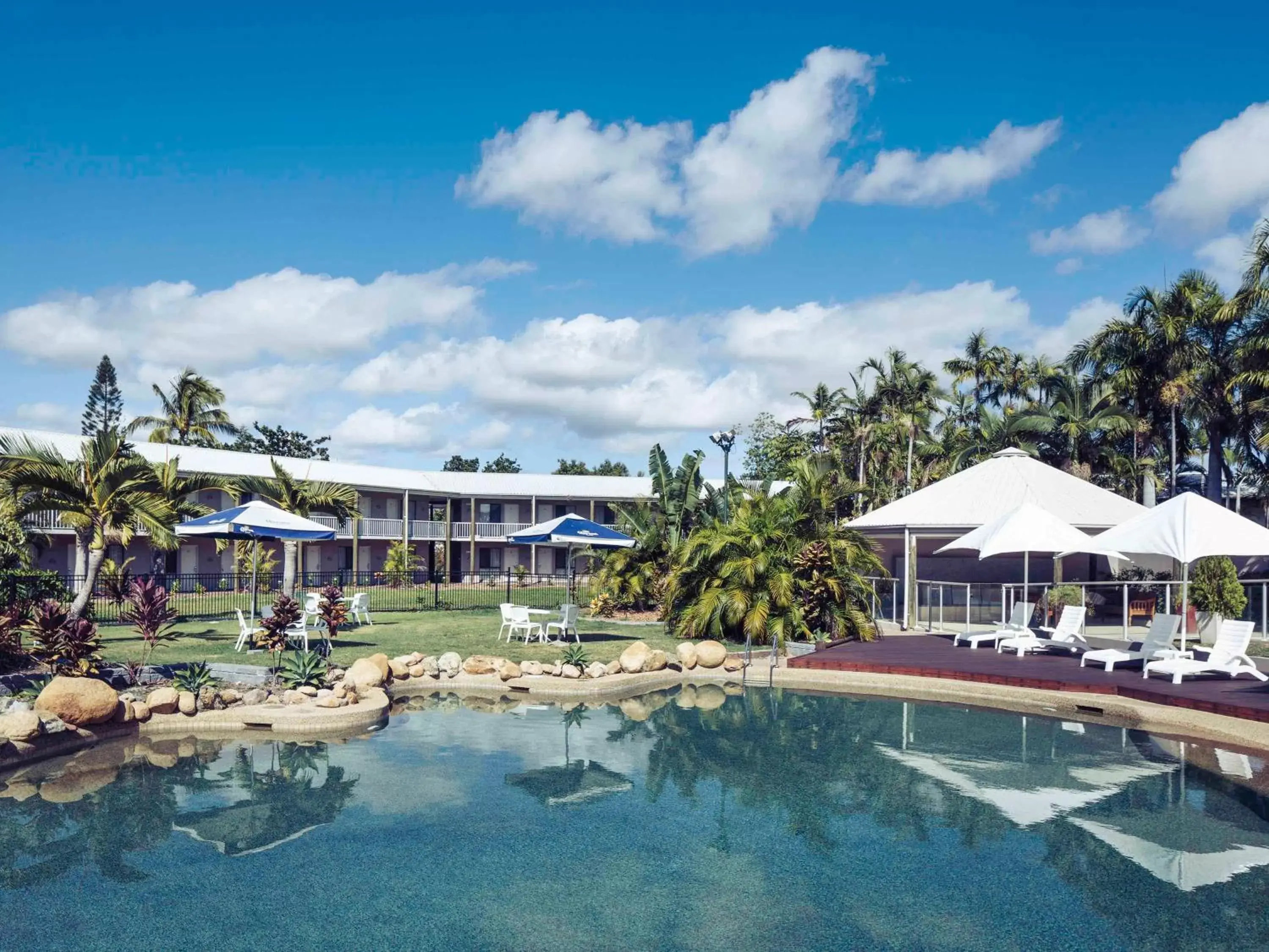 Pool view, Swimming Pool in Mercure Townsville