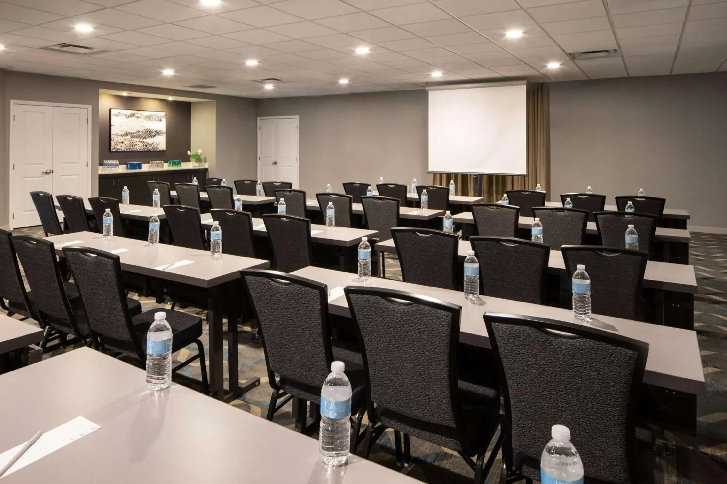 Meeting/conference room in Sonesta ES Suites Fairfax Fair Lakes