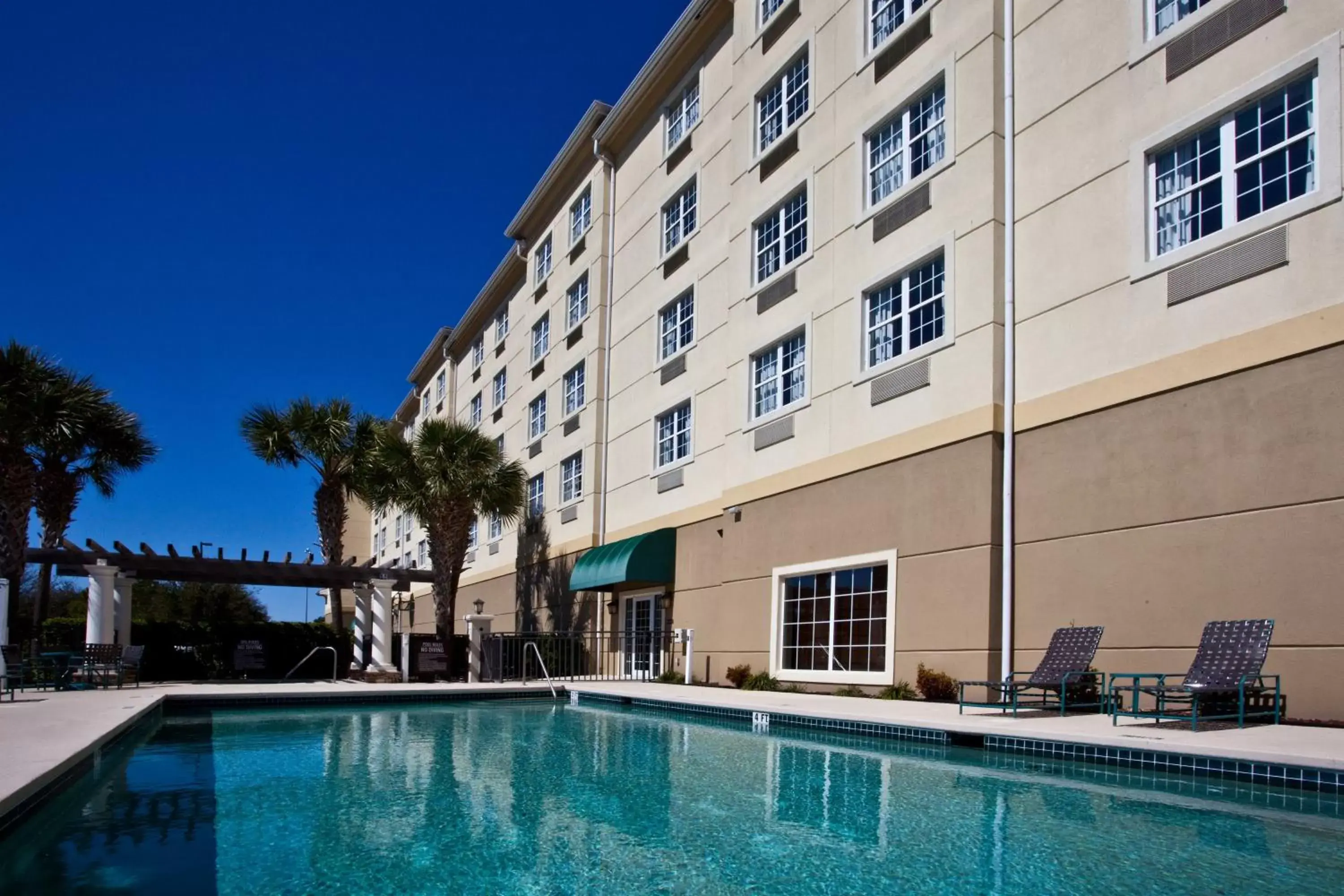 Swimming pool, Property Building in EVEN Hotels Sarasota-Lakewood Ranch, an IHG Hotel