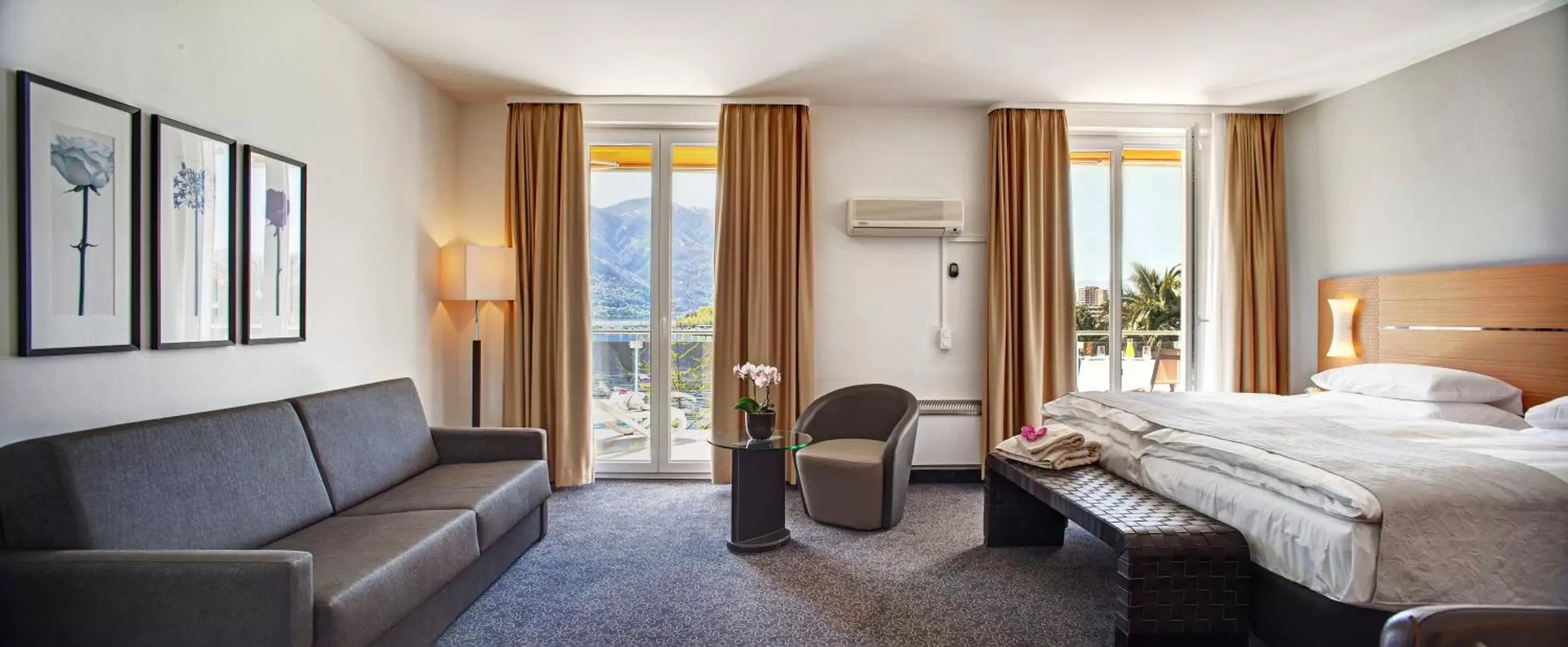 Photo of the whole room in Hotel la Palma au Lac