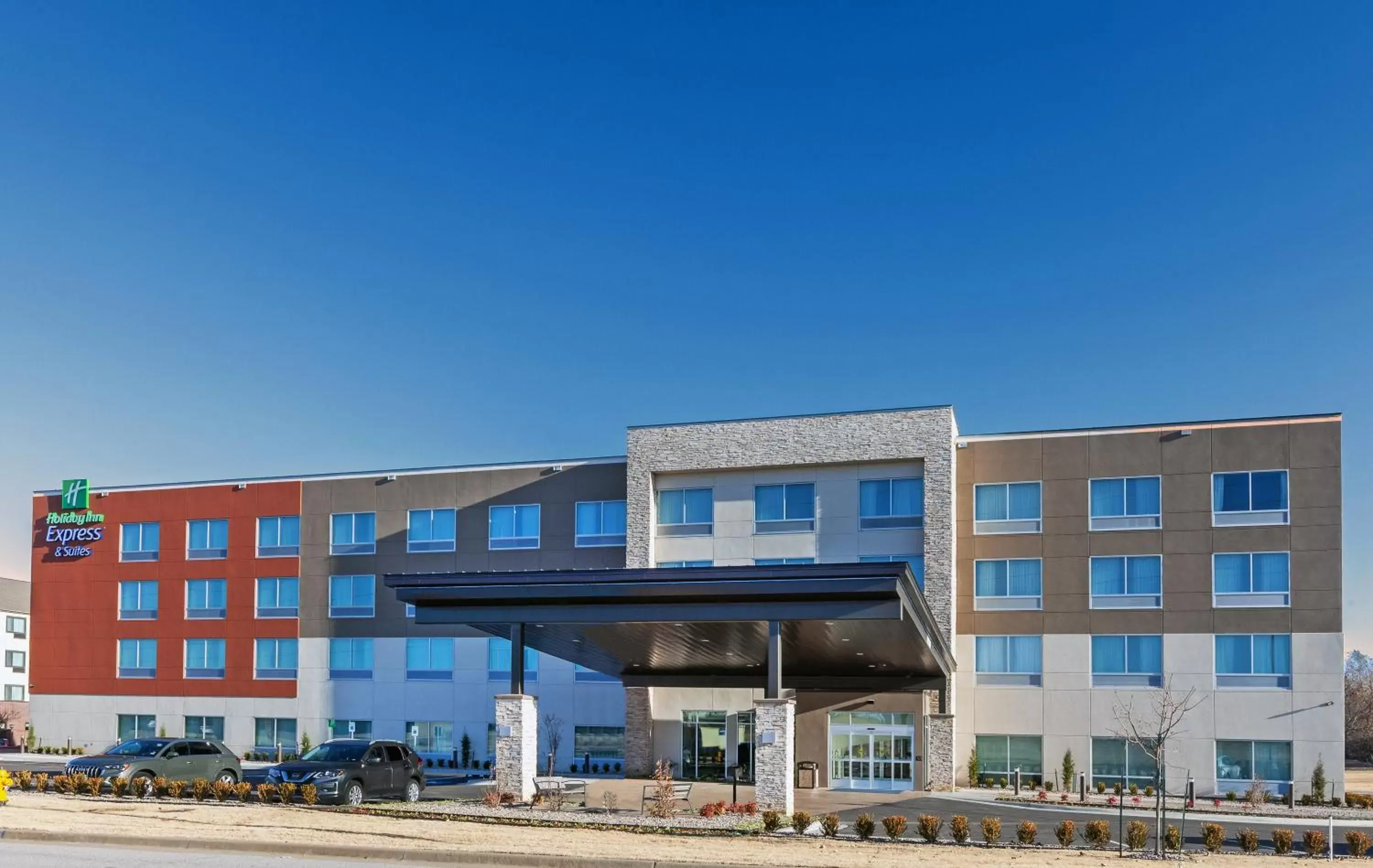 Property building in Holiday Inn Express & Suites - Tulsa Northeast - Owasso by IHG Property building in Holiday Inn Express & Suites - Tulsa Northeast - Owasso by IHG