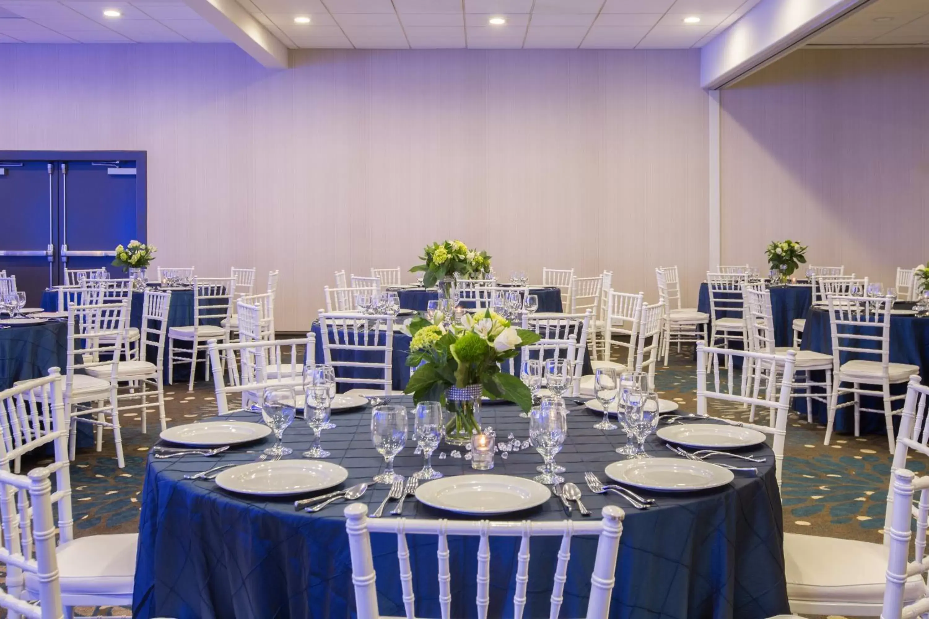 Banquet/Function facilities, Restaurant/Places to Eat in Concord Plaza Hotel